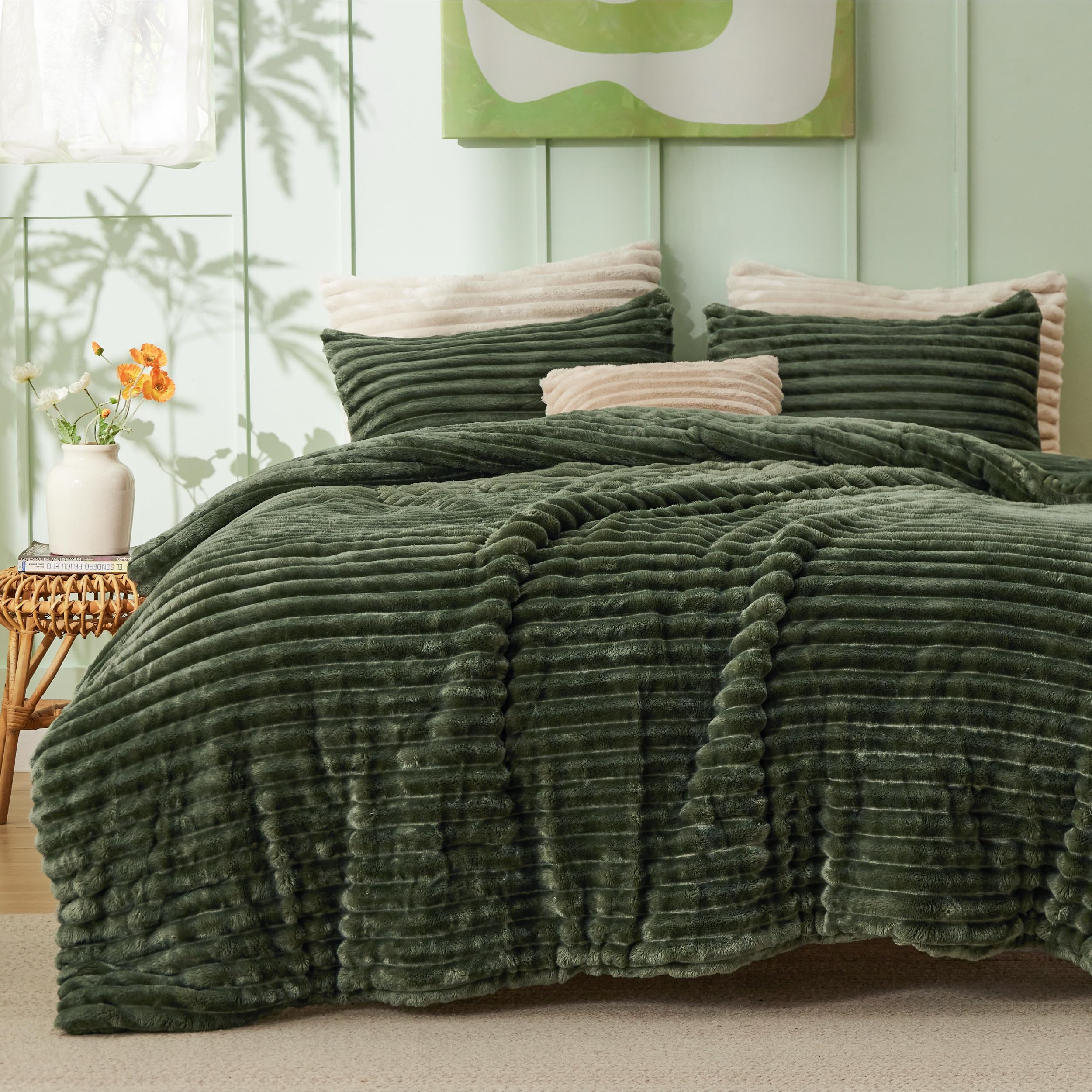 Bedsure Cal King Comforter Set - GentleSoft™ 3 Pieces Double-Side Fleece Fluffy Olive Green Comforter Set, Cozy Striped Room Decor Aesthetic, Luxury Cal King Bedding, 2 Pillowcases, 104x96 Inches