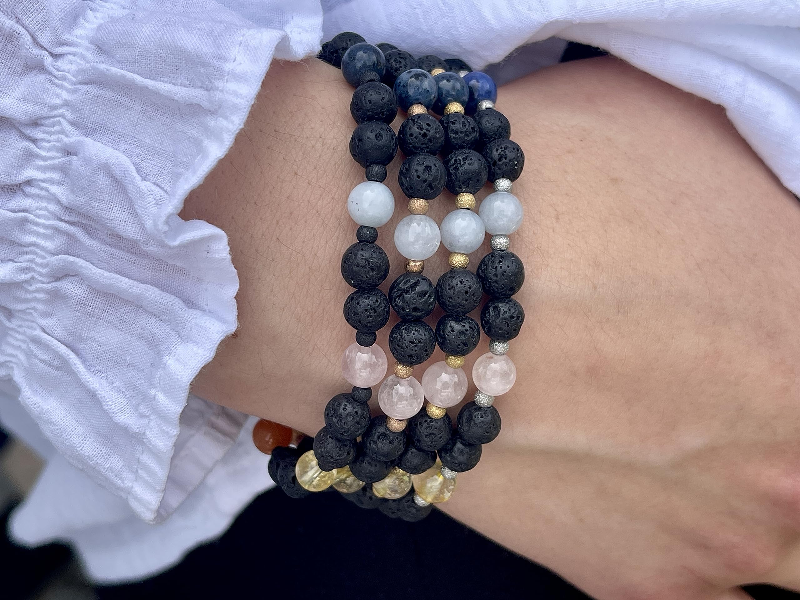 Chakra Armband Handmade mit Edelsteinen und Lava, als Duftarmband verwendbar, personalisierbar für Yoga, Harmonie und innere Ruhe