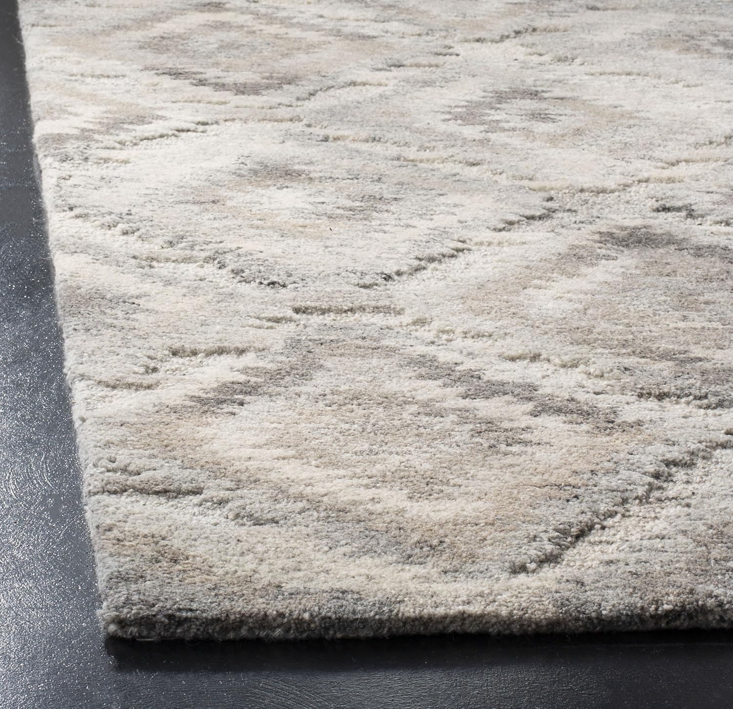 Handmade Gray Wool Tufted Rectangular Area Rug - 59"x84"