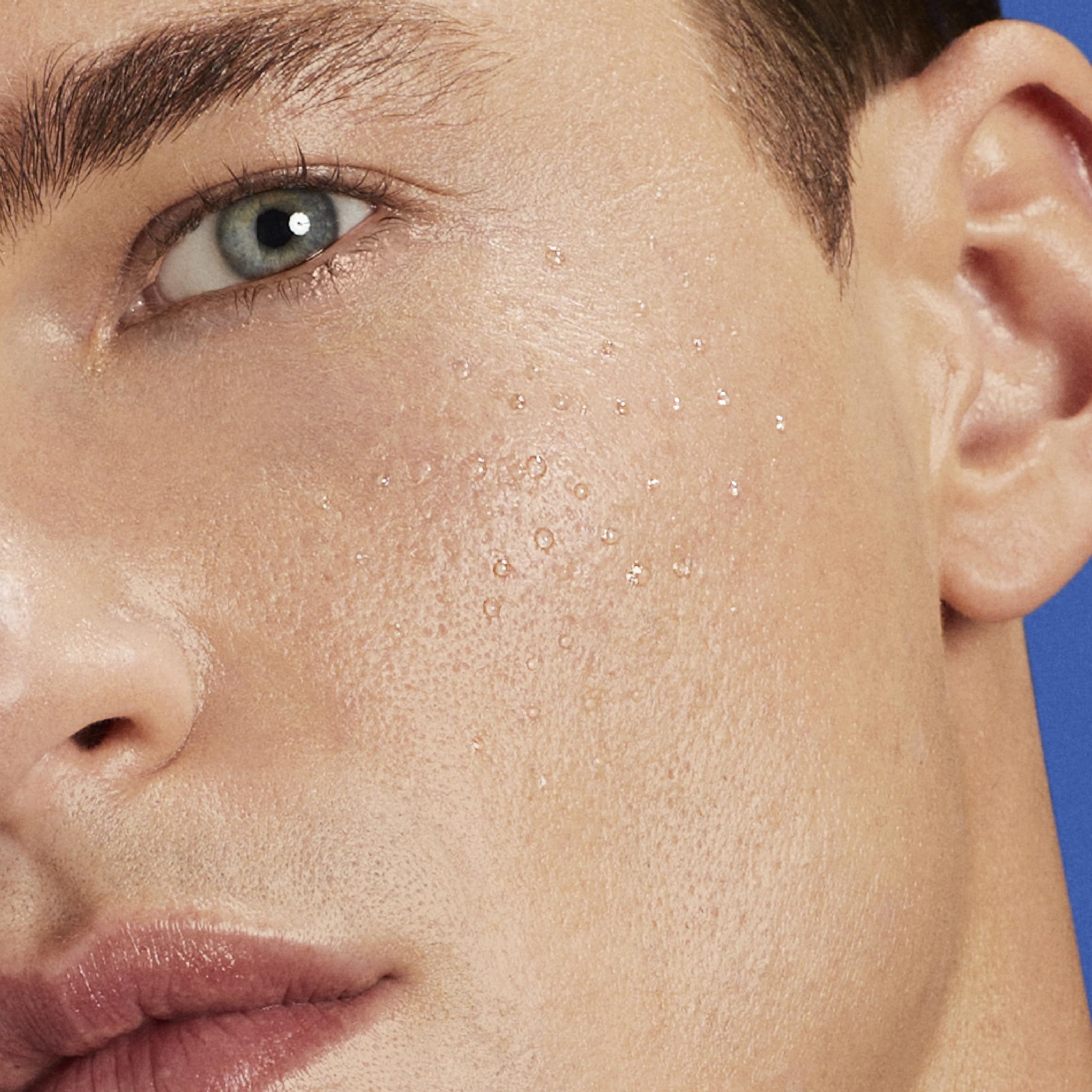 Biotherm Homme Force Supreme Life Peel Essence, an Anti-Fine Lines & Pore Tightening Peeling for Men with Sensitive Skin, with Peeling Acids, Smoothes and Refines Skin Texture, 5 Fl. Oz