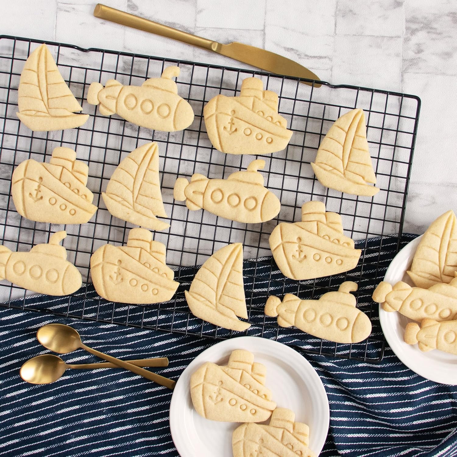 Set of 3 Marine Transport cookie cutters (Designs: Ferry, Submarine and Sailboat), 3 pieces - Bakerlogy