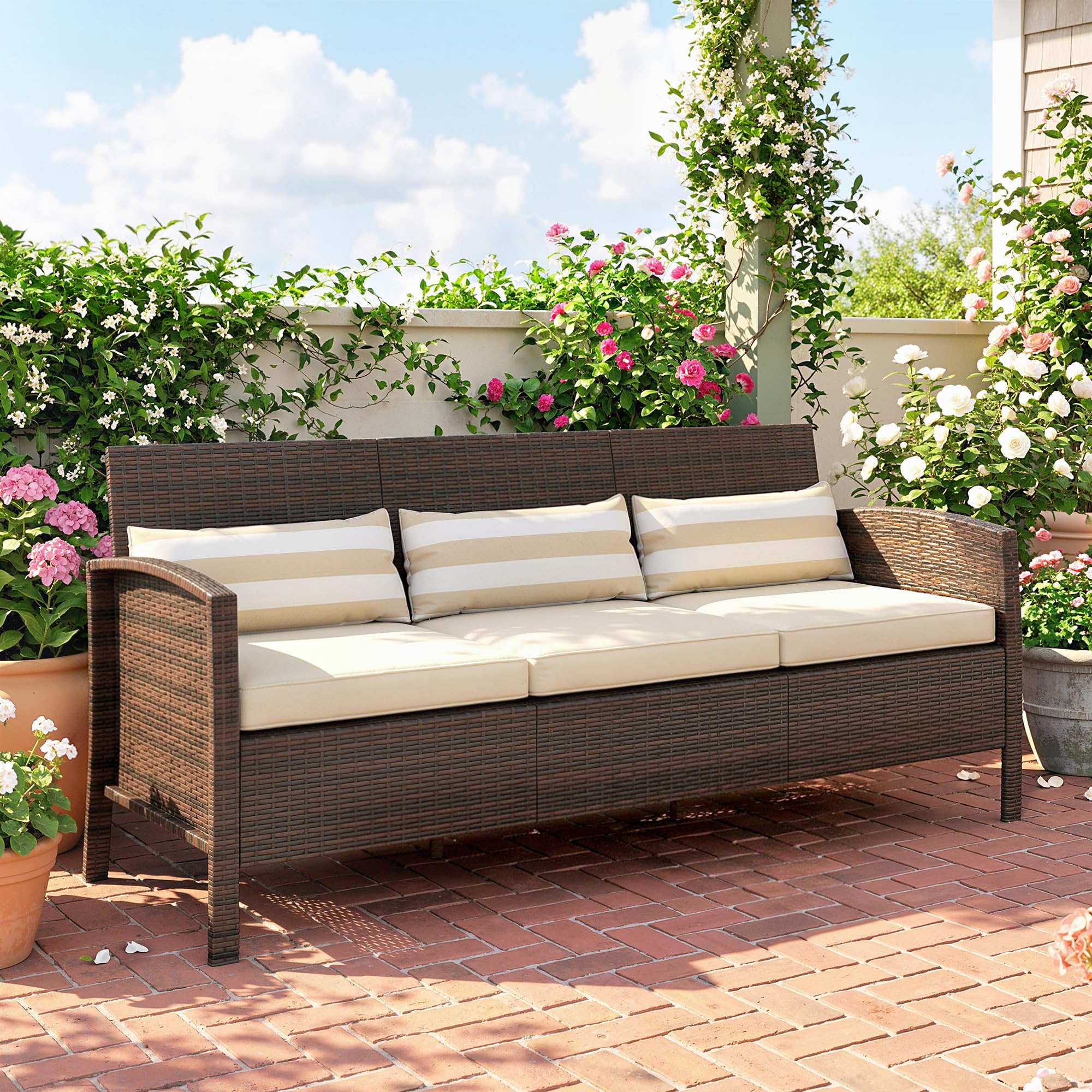 Outsunny Rattan Sofa mit Kissen, Dreisitzer, Garten Loungesofa, Stahl, Braun, 173 x 68 x 78 cm