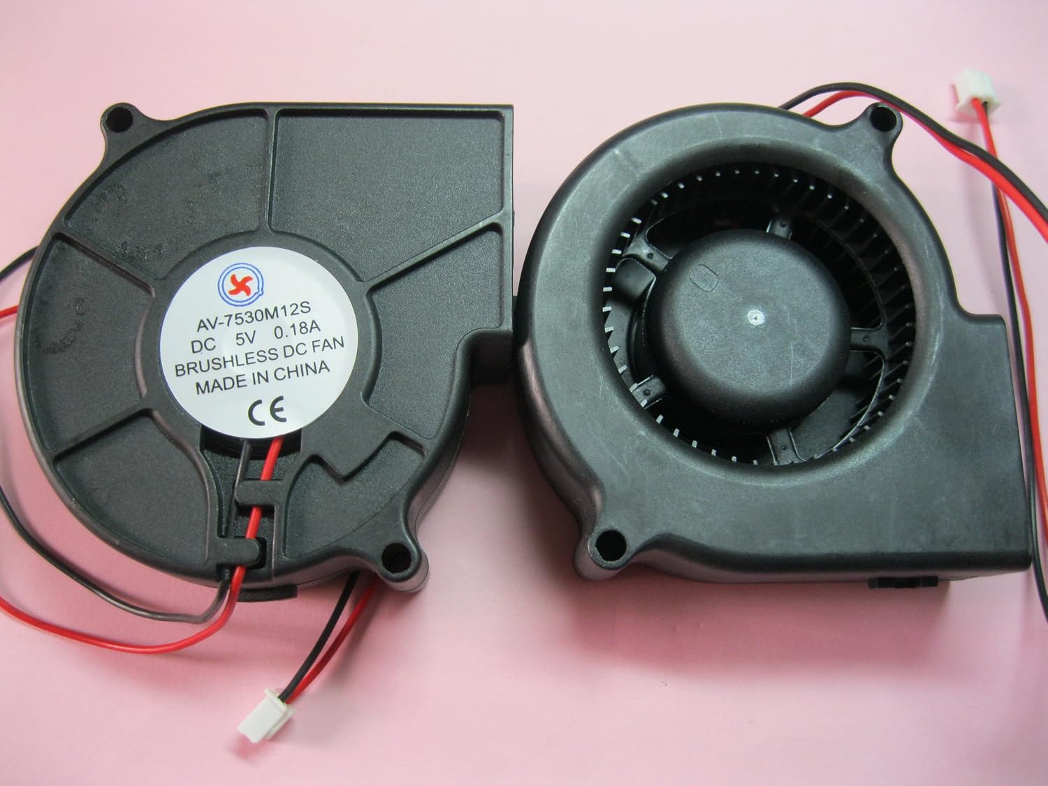 Amazon.com: 5 pcs Brushless DC Blower Fan 7530S 5V 2 Wires 75x75x30mm ...