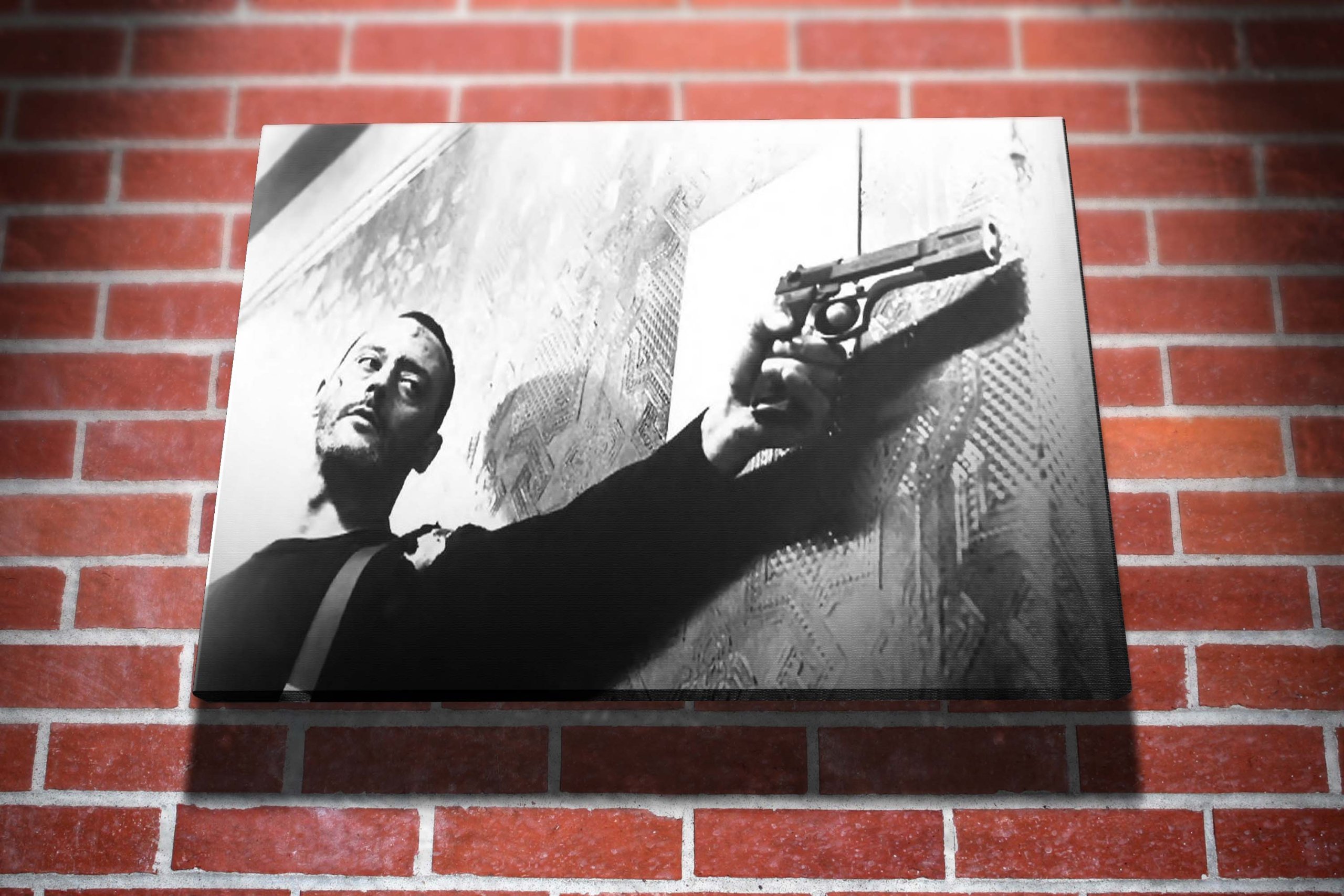 Leon - The Professional Hollywood Movie Gallery Framed Canvas Art Picture Print