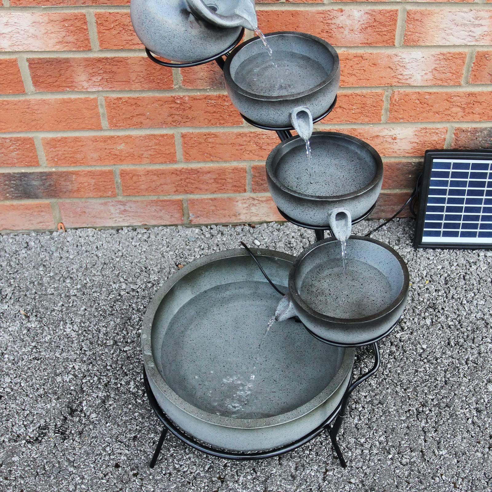 Fontaine de jardin alimentée Énergie Solaire Ornement de jardin Extérieur Décor Patio Résine Gris Sphère autoportante à 4 Niveaux de Bols Renversants Jeu d'eau