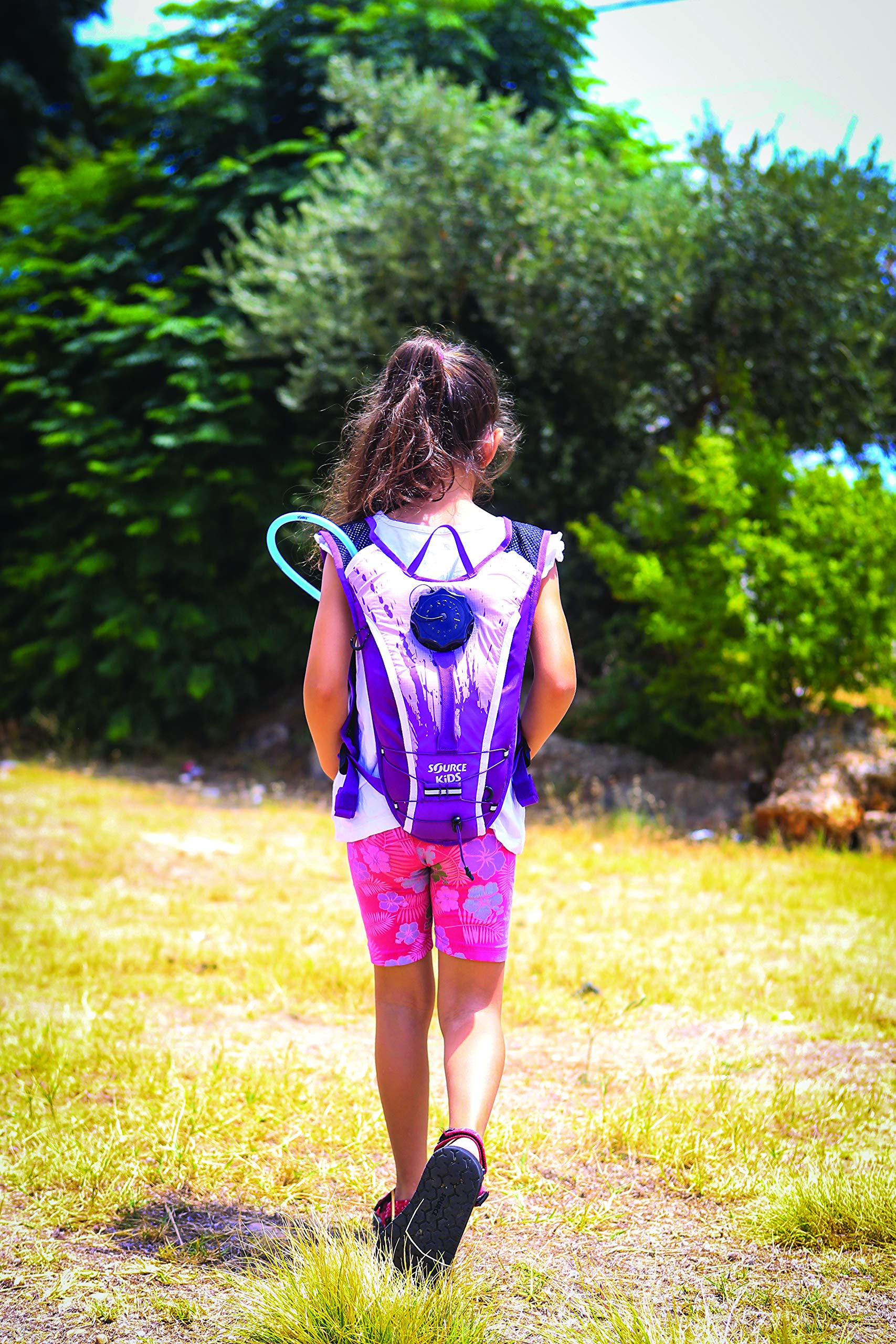 Source Spry Kids Trinkrucksack – 1,5 Liter, BPA-frei, Für Mädchen (Farbe: Lila), Mit Trinksystem & Staufächern