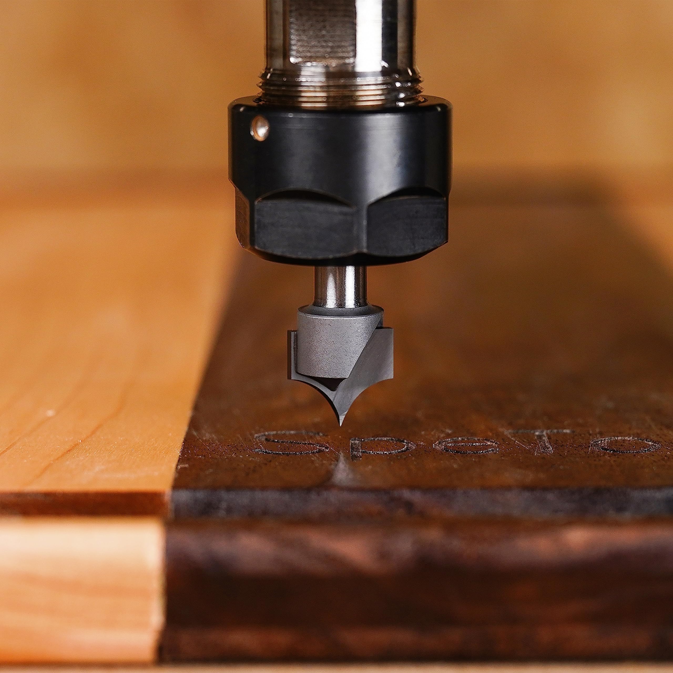 SpeTool 8 mm Roundover-Fräser zum Schneiden von Schaftspitzen mit 16 mm Schneiddurchmesser 8mm Radius Hartmetall-Bits mit 2 Flötenspitzen und runden Kanten CNC Fräser Holzbearbeitungs Schnitzwerkzeug