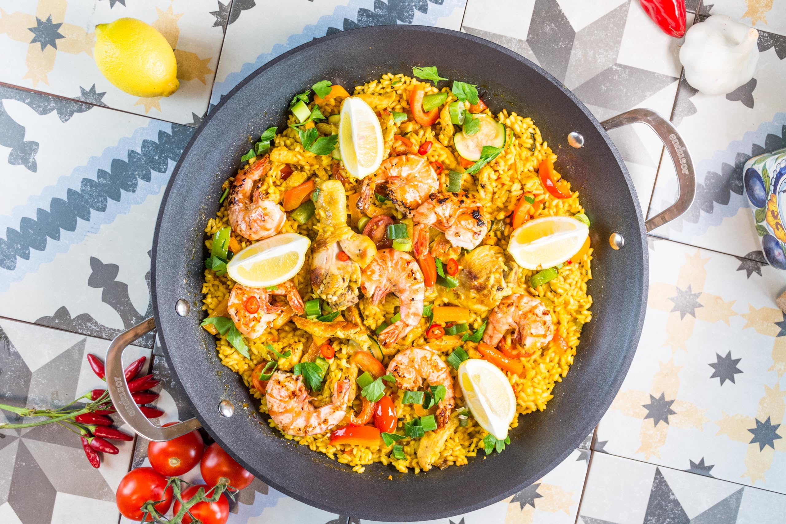 endusor Paella Pfanne INDUKTION Ø 38cm mit Antihaft-Beschichtung | 6-8 Personen | alle Herdarten + Backofen + Gasgrill | Professionelle Paellapfanne aus hochwertigem Aluminium