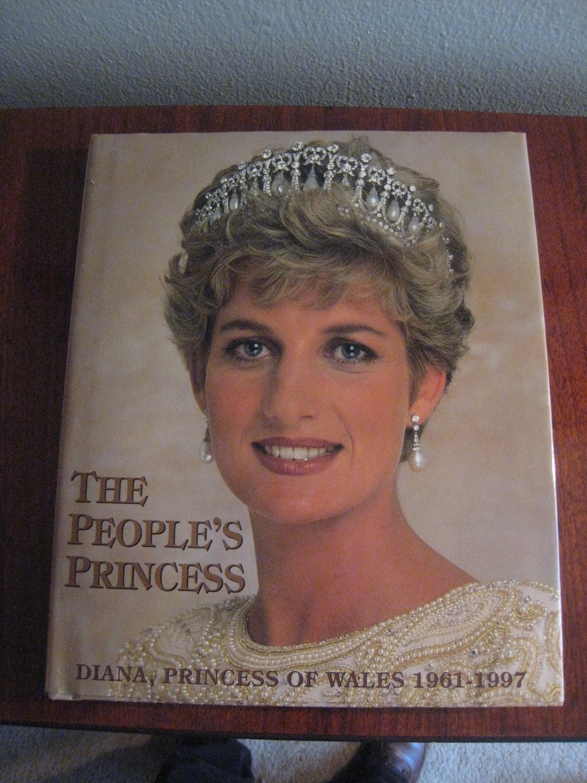 Iggytheprincess: The People'S Princess? - xes16mk