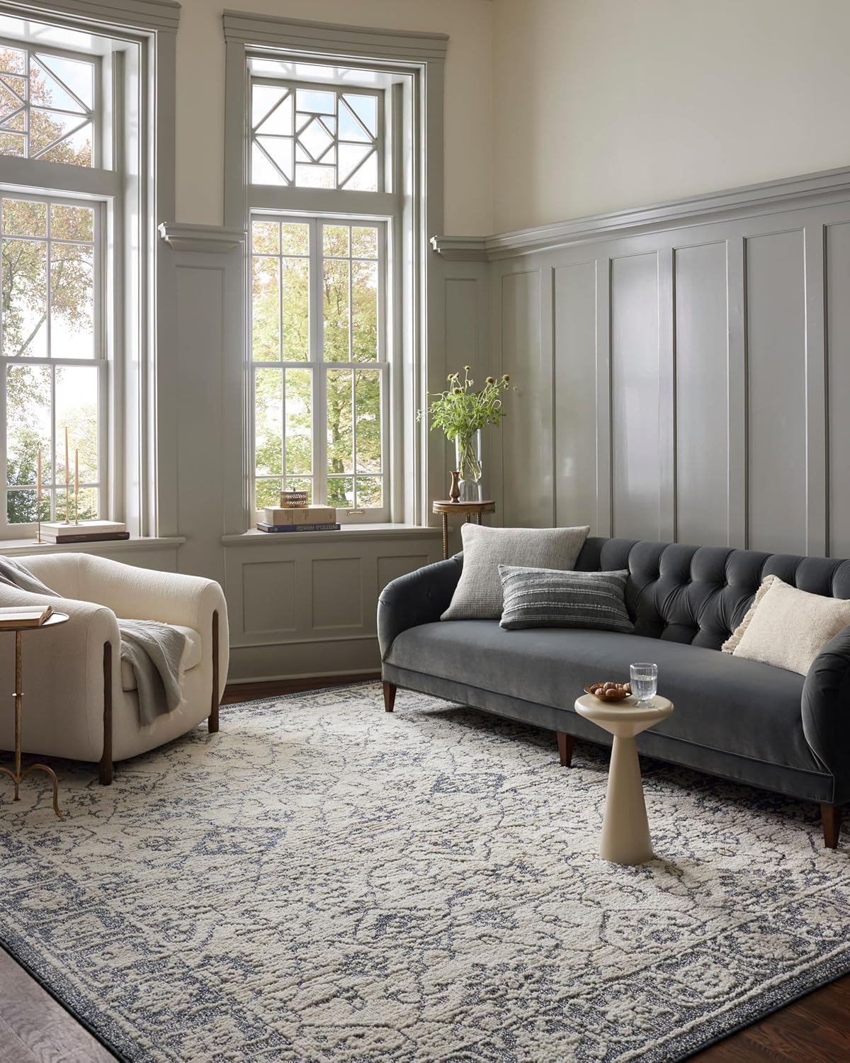 Ivory and Blue Rectangular Synthetic Area Rug 6'7" x 9'2"