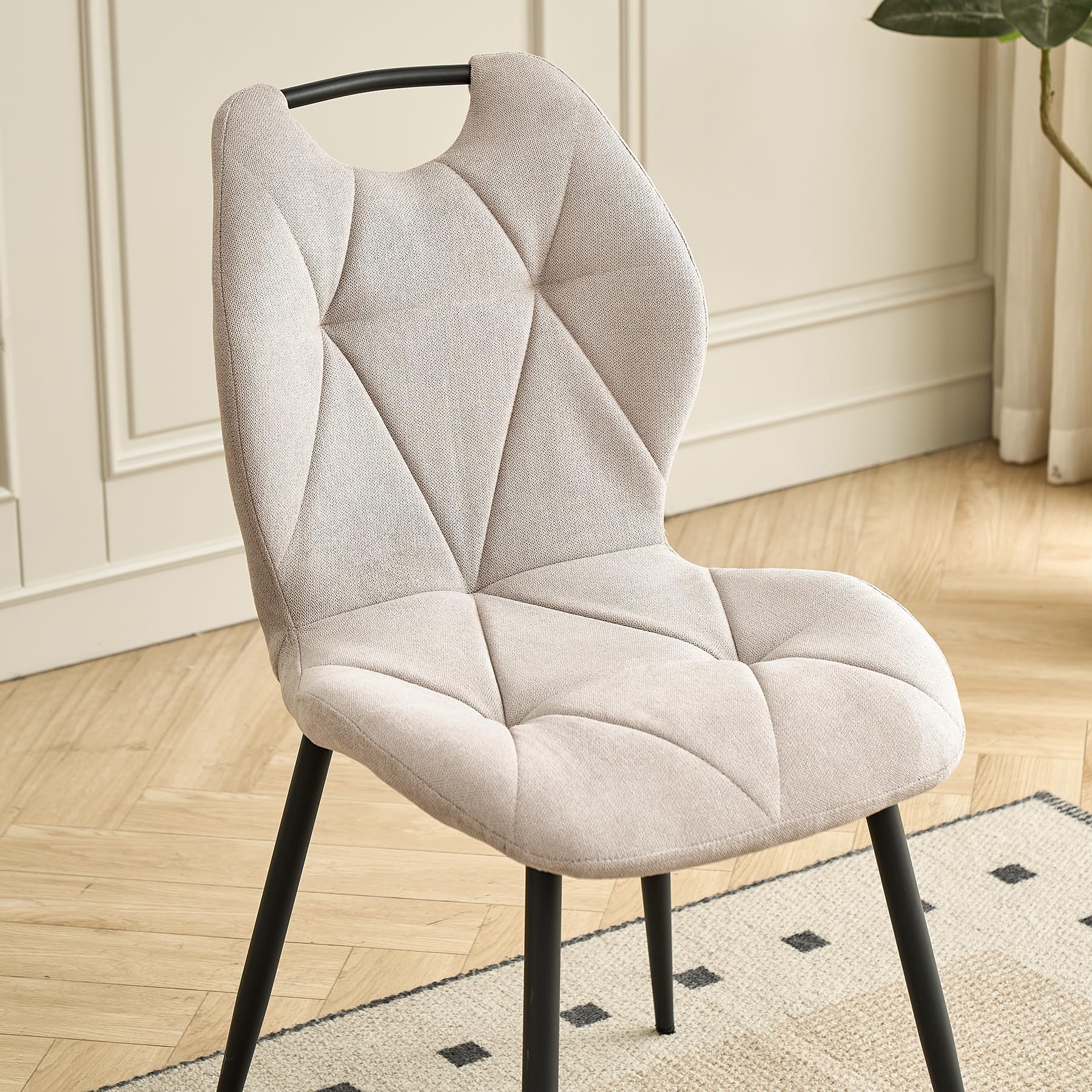 GrandCA HOME 6er-Set Esszimmerstühle, nordische Küchenstühle mit Griffen, für Esszimmer, Wohnzimmer, Metallbeine und Polsterung mit Rautenmuster (Beige)