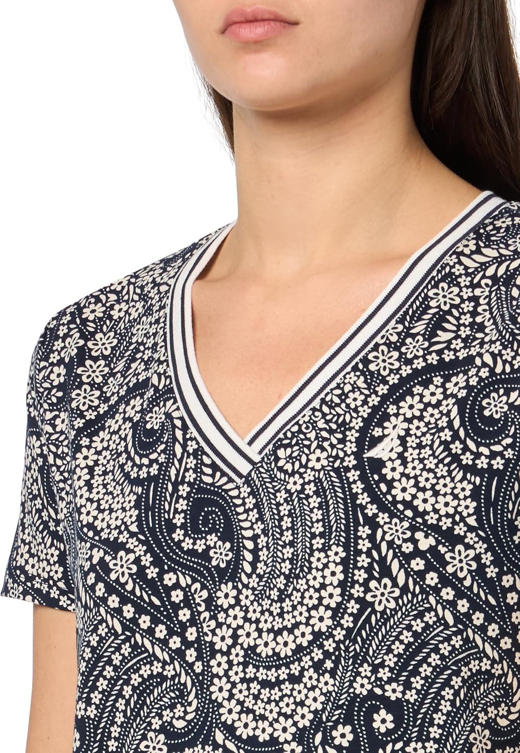 Nautica Womens Solid V-Neck Short Sleeve T-Shirt - Image 3