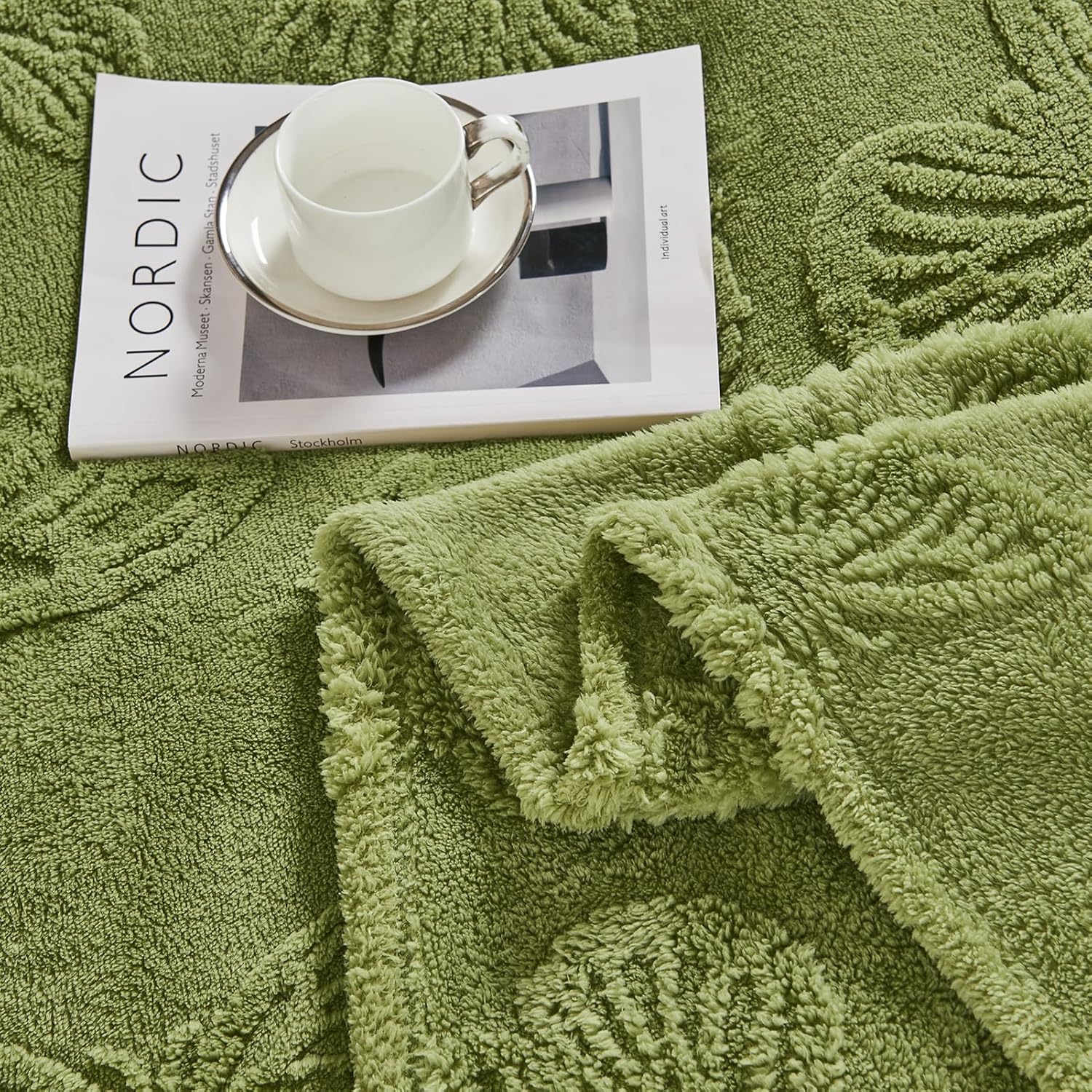 Throw Blankets with Butterfly,Soft Warm Blankets for Lover Mom Father Friends Gifts Pets,Lightweight Fuzzy Blanket for Couch Sofa Bed(Sage Green,50"x60") - Image 6