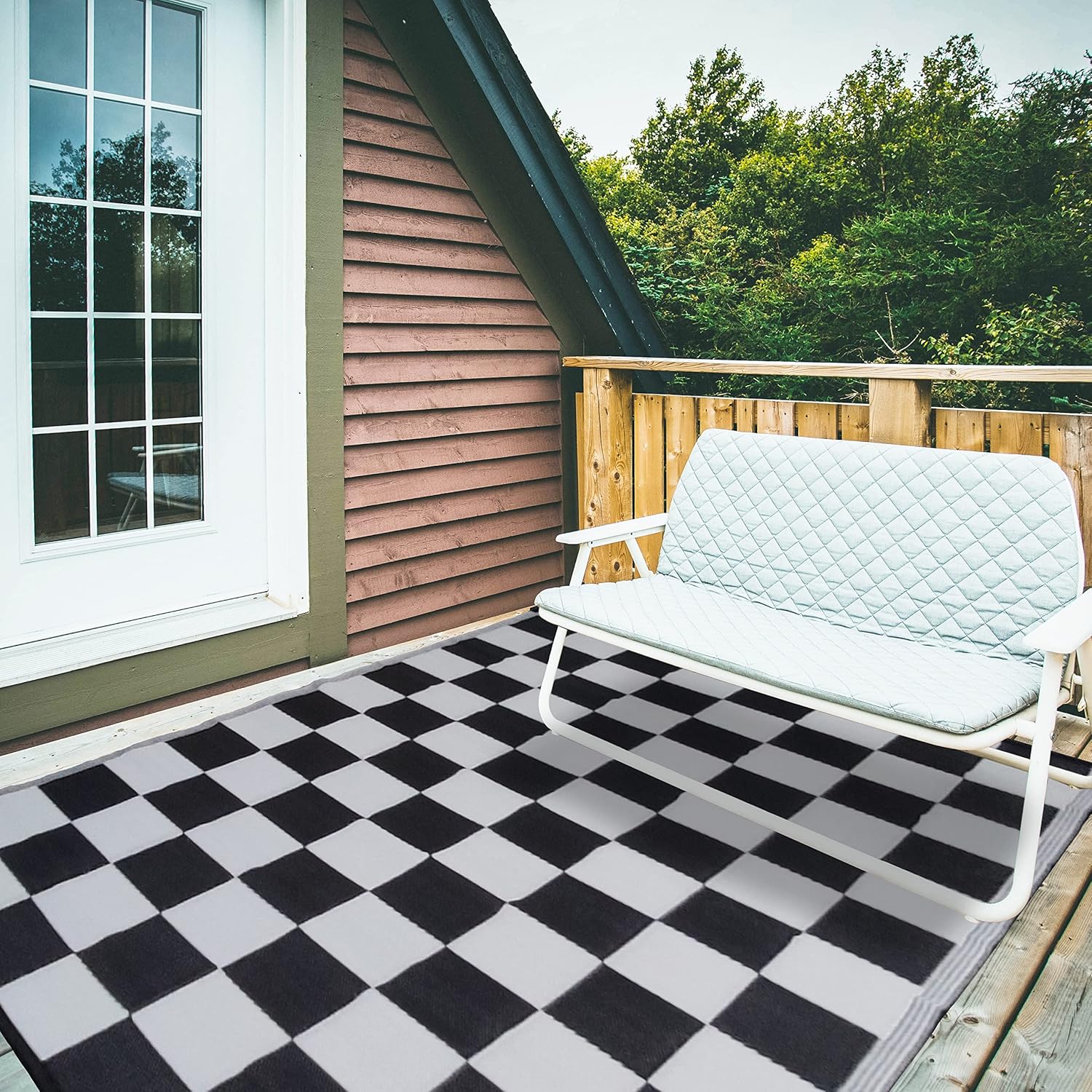 Outdoor 8'x10' Geometric Waterproof Reversible Plastic Straw Rug, Black & White Check