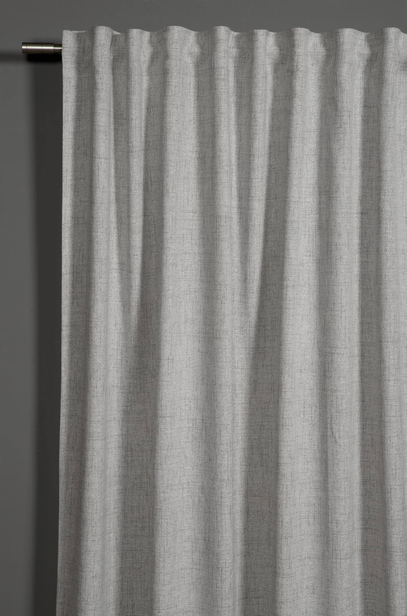 Sehlbach Fertiggardine mit Gardinenband, Leinenoptik, Silbergrau, 140 x 245 cm Gardinen, Blickdicht, Lichtdurchlässig, Vielseitig Kombinierbar, Öko-Tex Zertifiziert, Einfache Befestigung