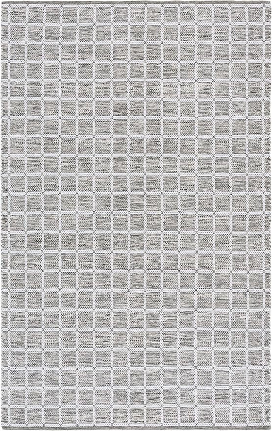 SAFAVIEH Montauk Collection Area Rug 5' x 8', Green