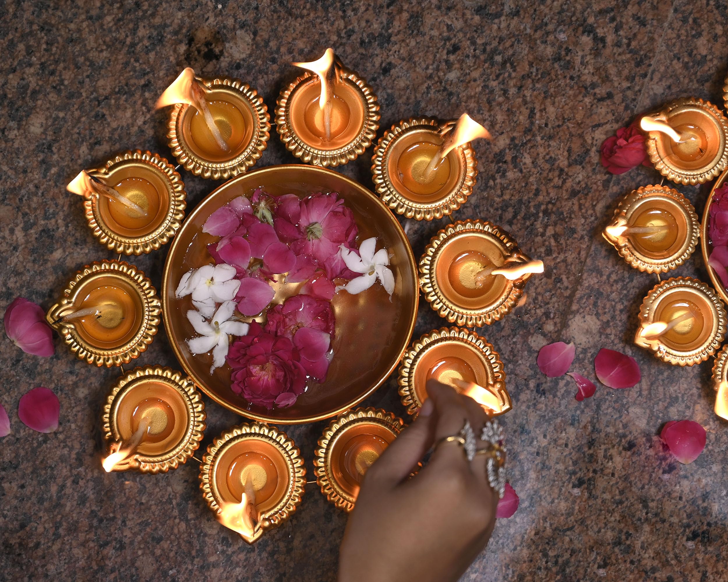 Diya Urli Bowl - Floating Flowers & Tea Lights -4 Diya Urli Bowl - Floating Flowers & Tea Lights -4