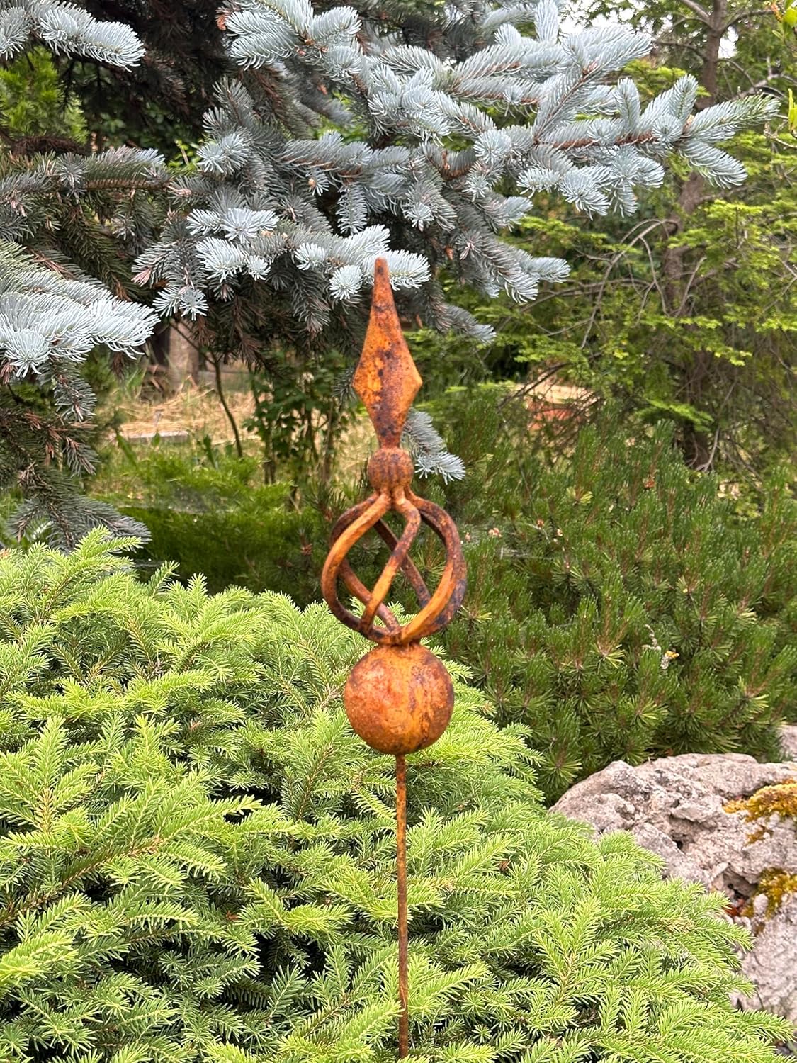 Rusty Metal Garden Stakes, Rusty Garden Finial, Rusty Metal Garden Decor