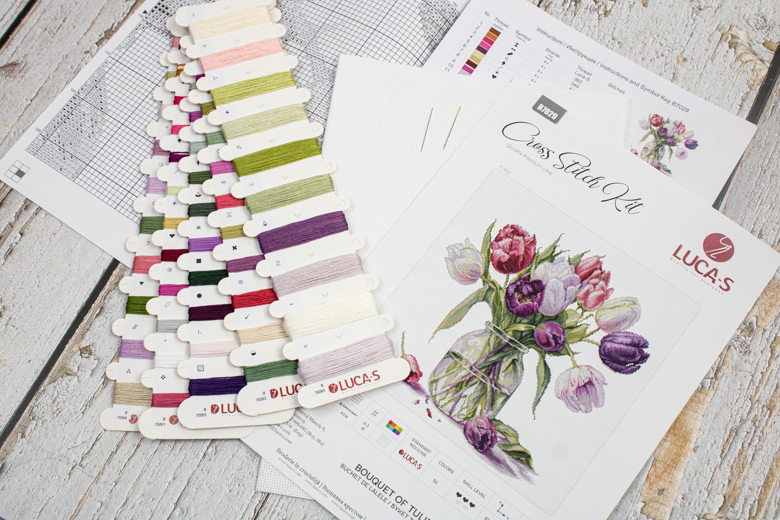 Luca-S Kit De Broderie Au Point De Croix Motif Bouquet De Tulipes