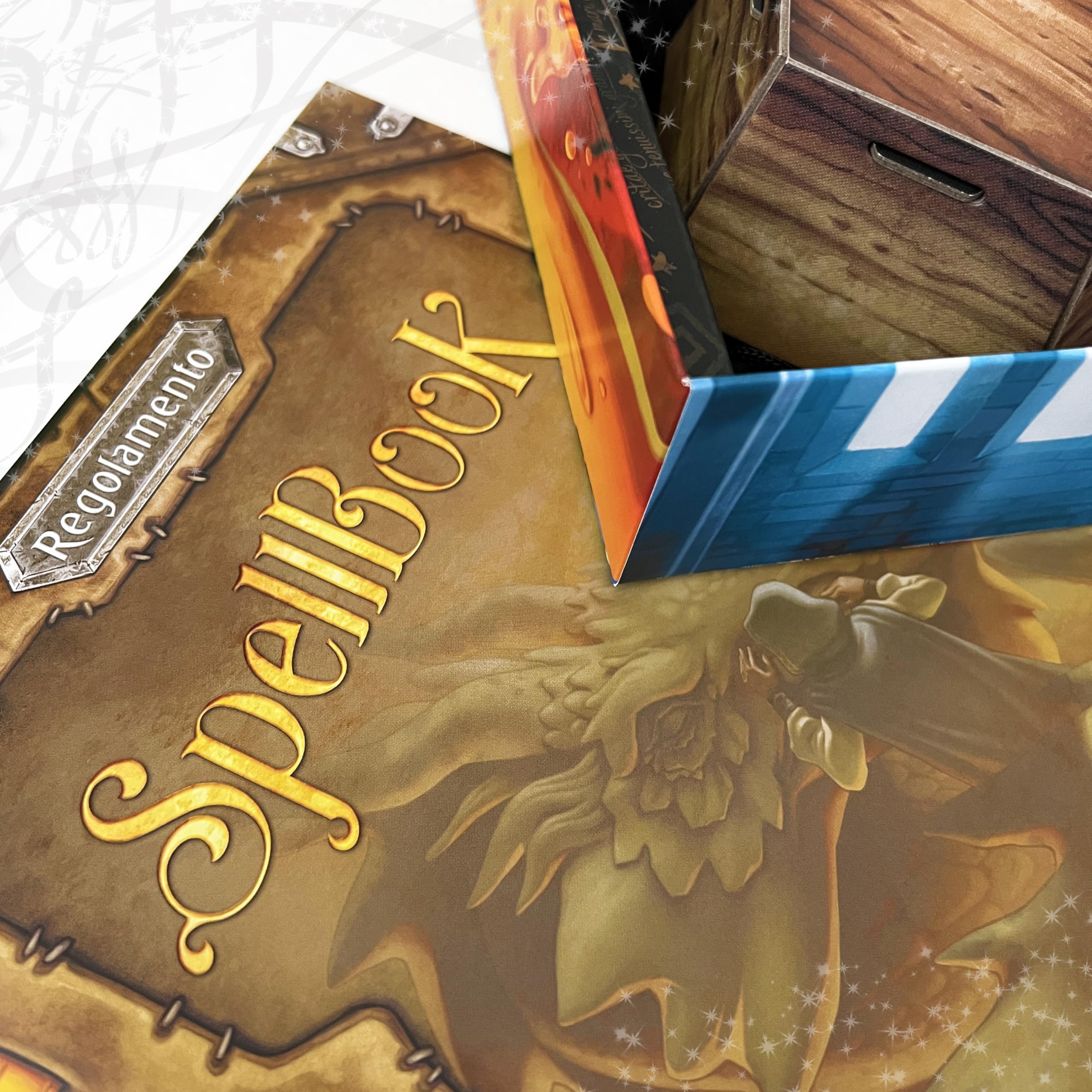 Asmodee - Spellbook - Gioco da Tavolo, 1-4 Giocatori, 12+ Anni, Edizione in Italiano