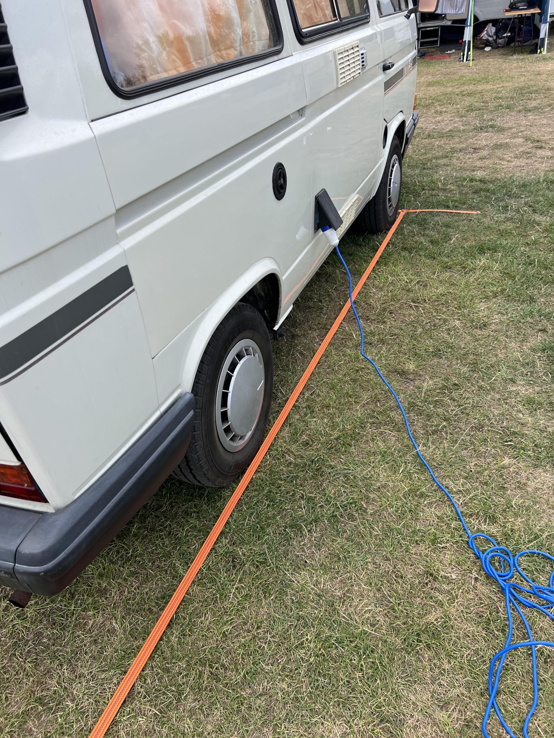 Parking Marker for Campervans & Motorhomes – Easy Driveaway Awning Lineup Strip (5 Meters) — view 2