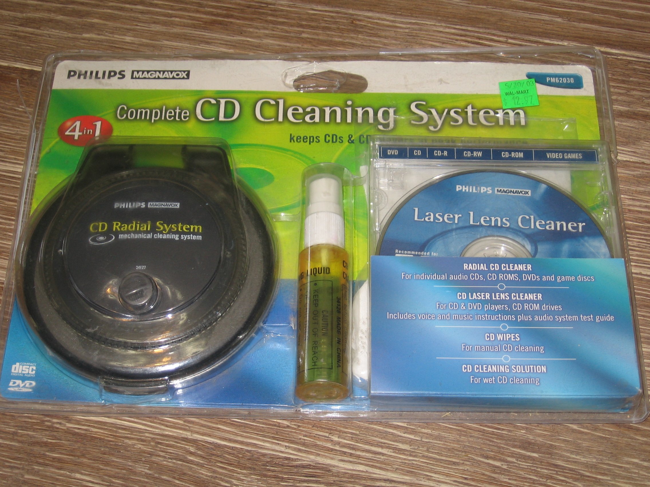 MagnavoxPM62030 Complete CD/DVD Cleaning System (MAGNAVOX PM62030) (Discontinued by Manufacturer)
