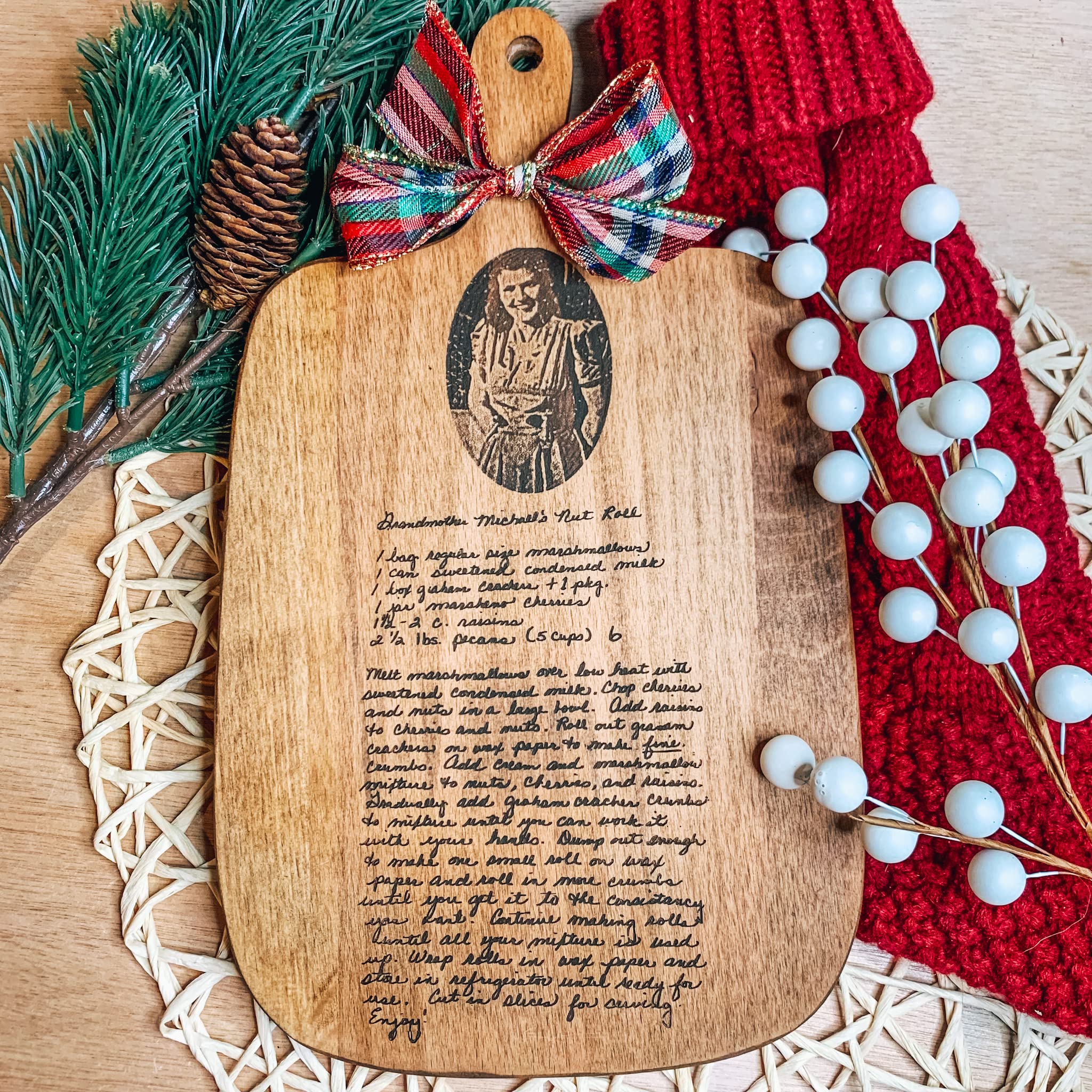 Mother;s Day Gift! Beloved Family Recipe Wood Cutting Board – Custom Engraved with Handwritten Recipe & Photo – Thoughtful Christmas or New Year Gift for Grandma, Grandpa, and Family