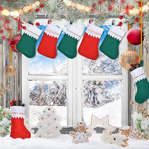 Miniatura 3 de Skylety Medias de fieltro de Navidad rojas y verdes para colgar en el árbol de Navidad, adornos para la familia, decoraciones de vacaciones,