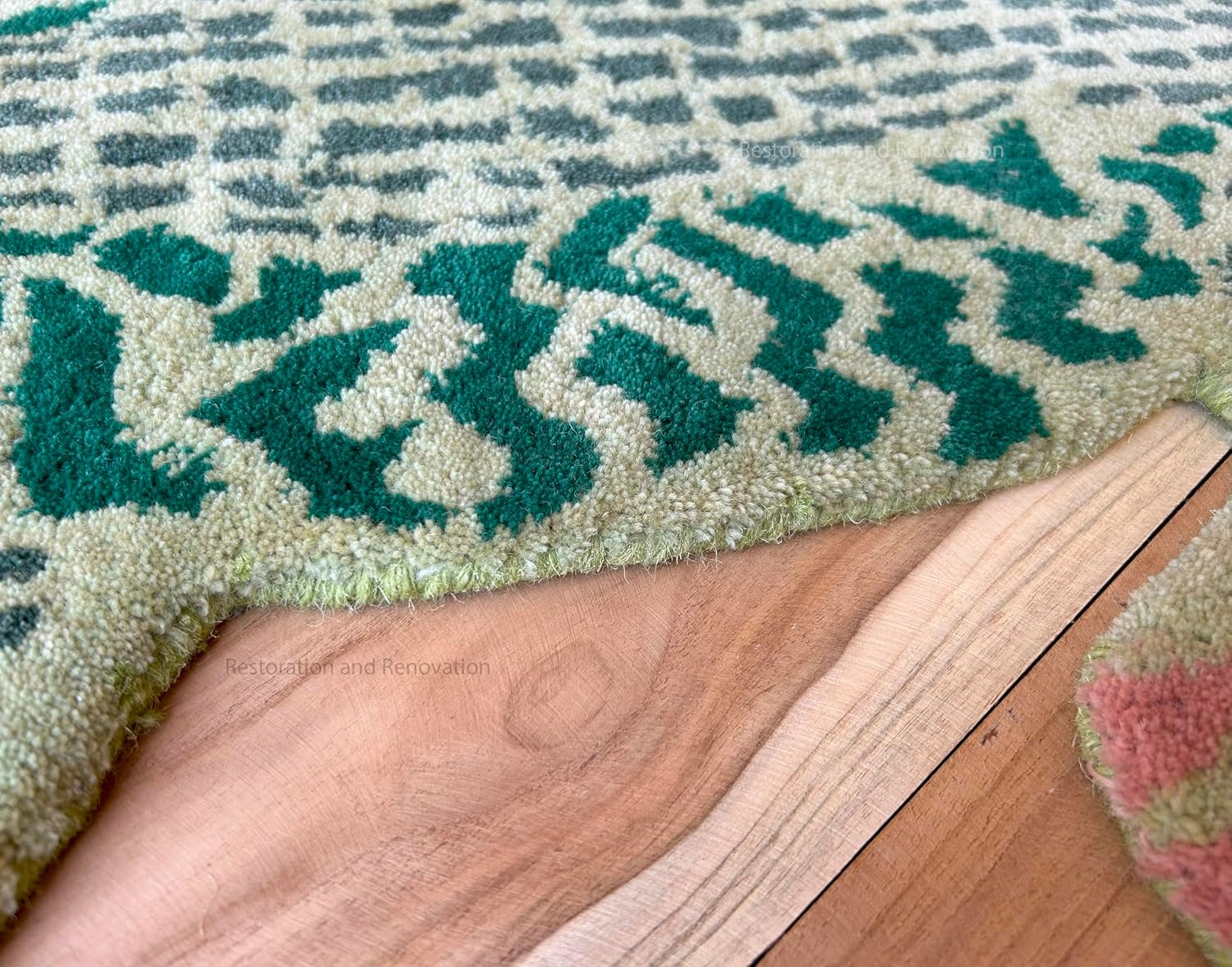 Restoration and Renovation Crocodile Wool Area Rug - Handmade 100% Wool with Lifelike Crocodile Inspired Animal Print Design - Premium and Durable Doormat for Home Décor (Light Green, 2' x 3')