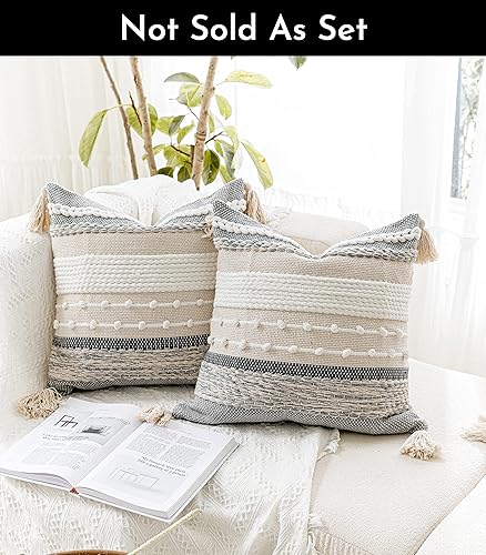 Miniatura 3 de BlissBlush Funda de almohada bohemia gris de 22 x 22 pulgadas, almohada decorativa gris para sofá, funda de almohada cuadrada tejida con textura,