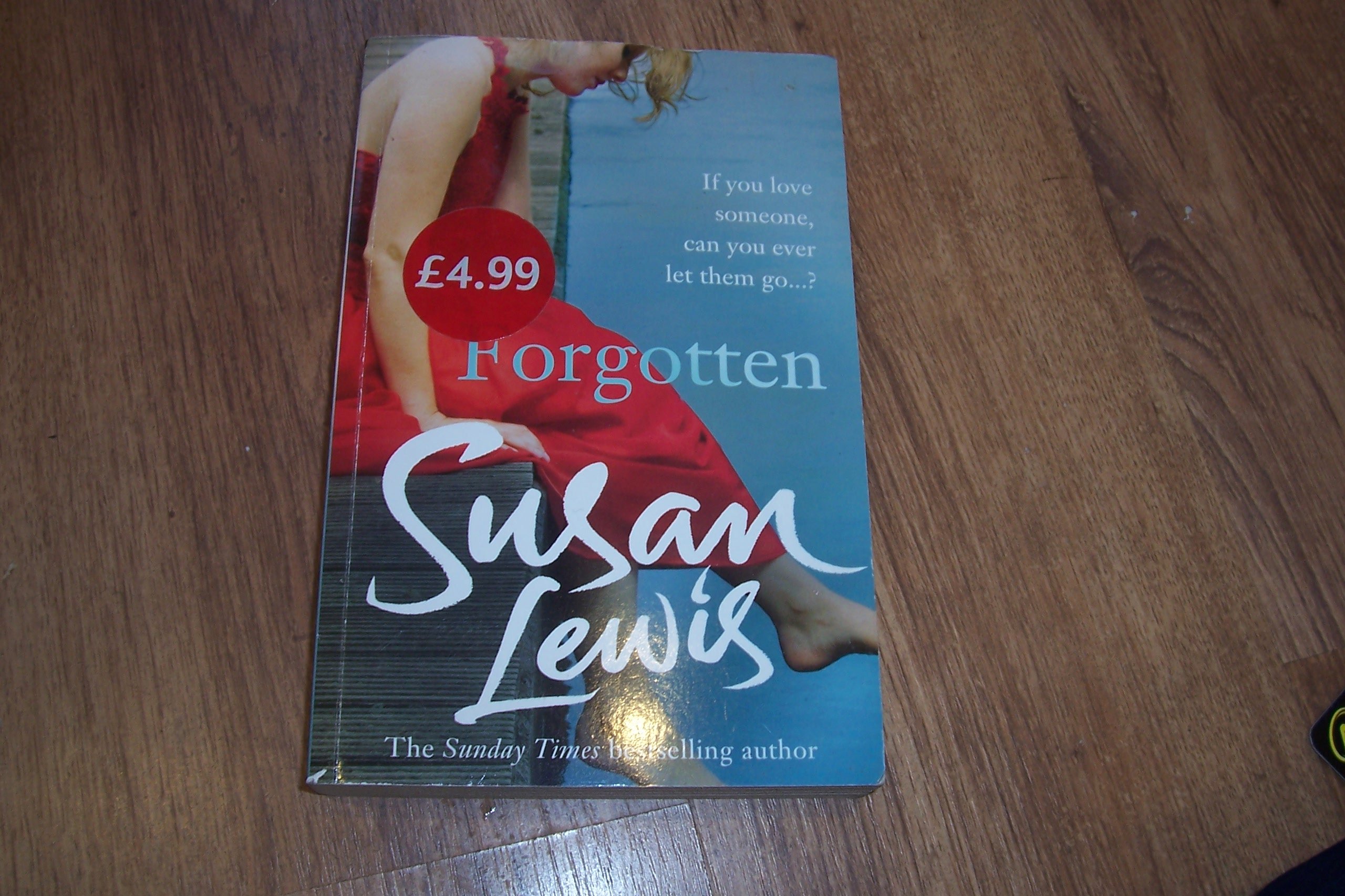 Forgotten Paperback – 1 Jan. 2010