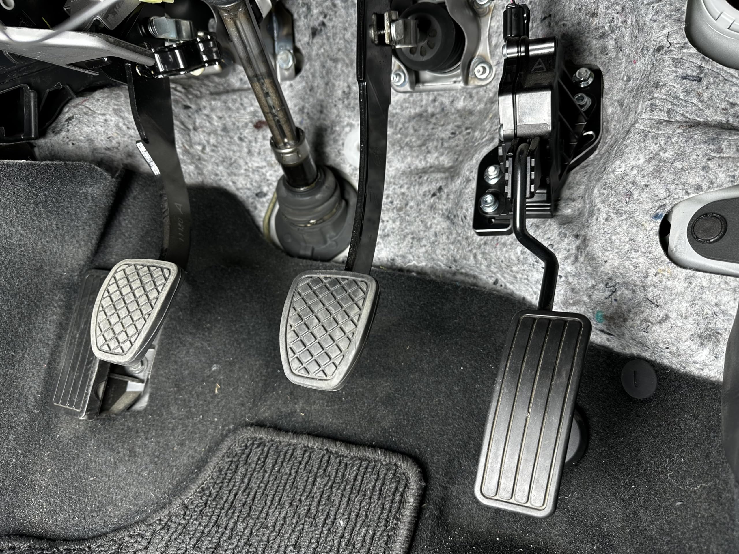 Amazon | アクセルペダルスペーサー 86(ZN6)/GR86(ZN8)/BRZ(ZC6/ZD8