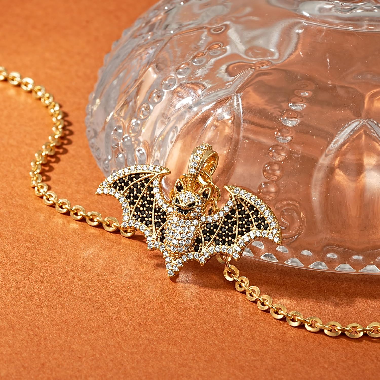 Fettero Halloween Necklaces for Women Charm Bat Heart Pumpkin Pendant Necklace Gothic Punk Gold Necklace for Women Vintage Party Jewelry