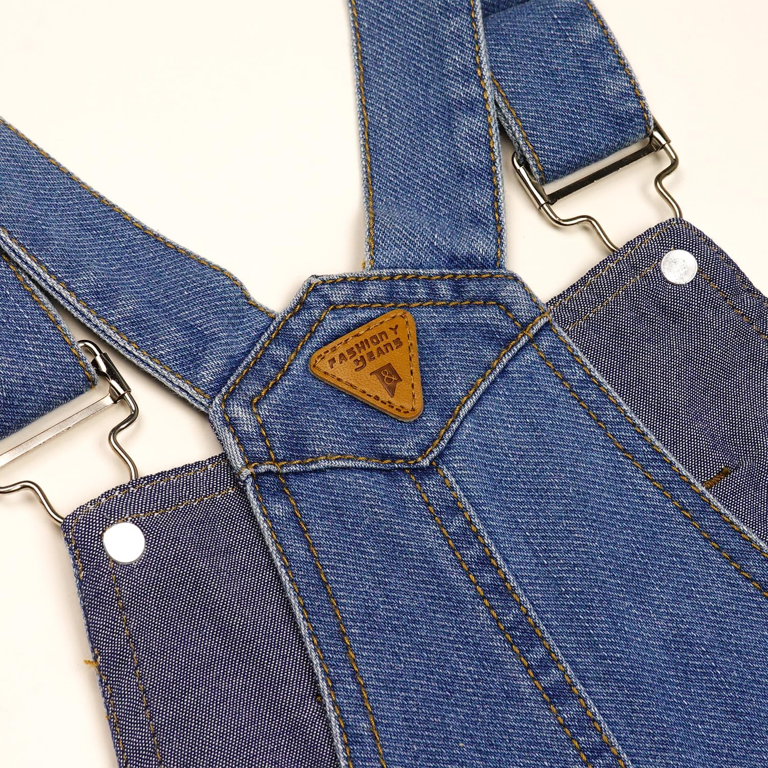 KIDSCOOL SPACE Jeans Slim Fit bébés petits garçons, salopette en jean déchirée avec grande poche à bavette