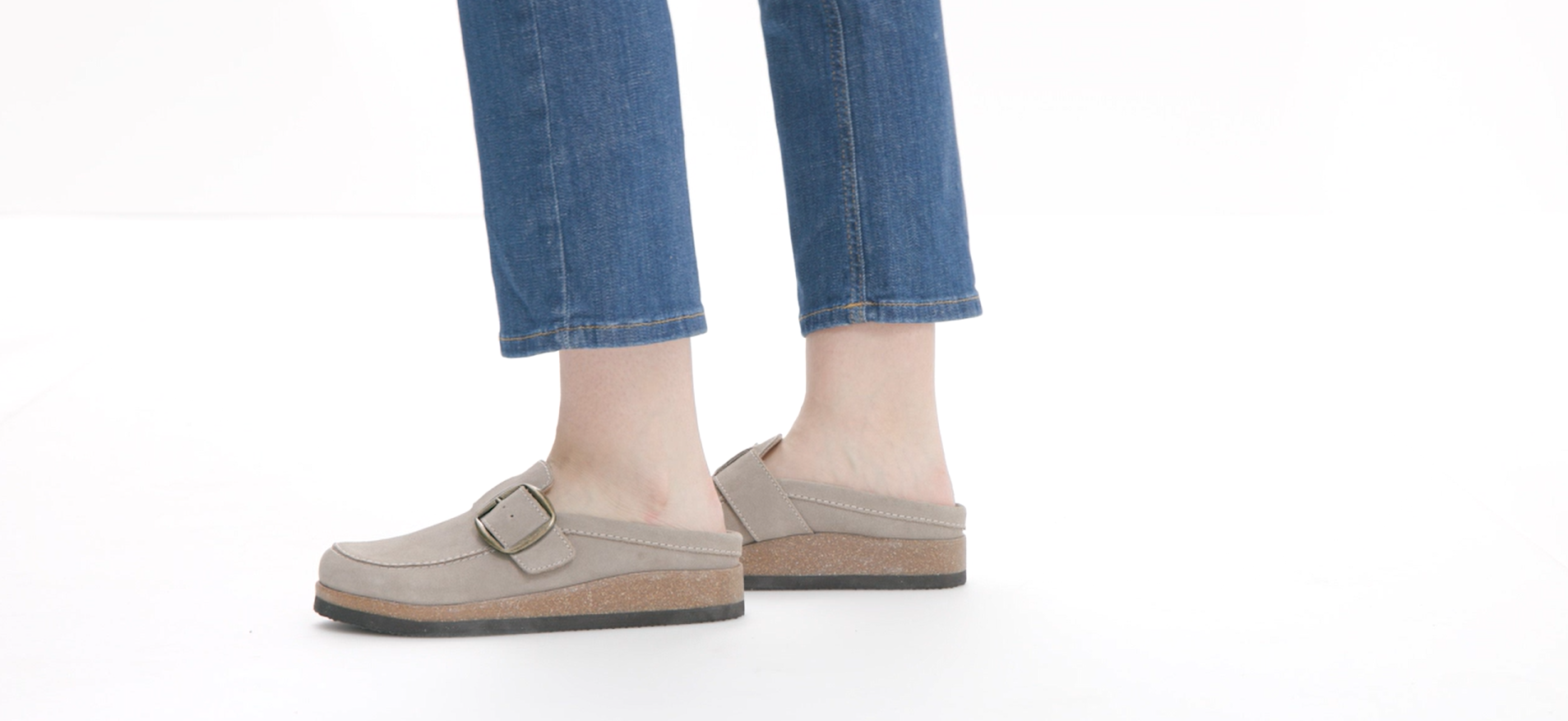 (取寄) ホワイトマウンテン レディース ブエノ White Mountain women White Mountain Bueno Taupe/Suede Amazon.com | WHITE MOUNTAIN Women's Bueno Mule, Beach Wood/Suede