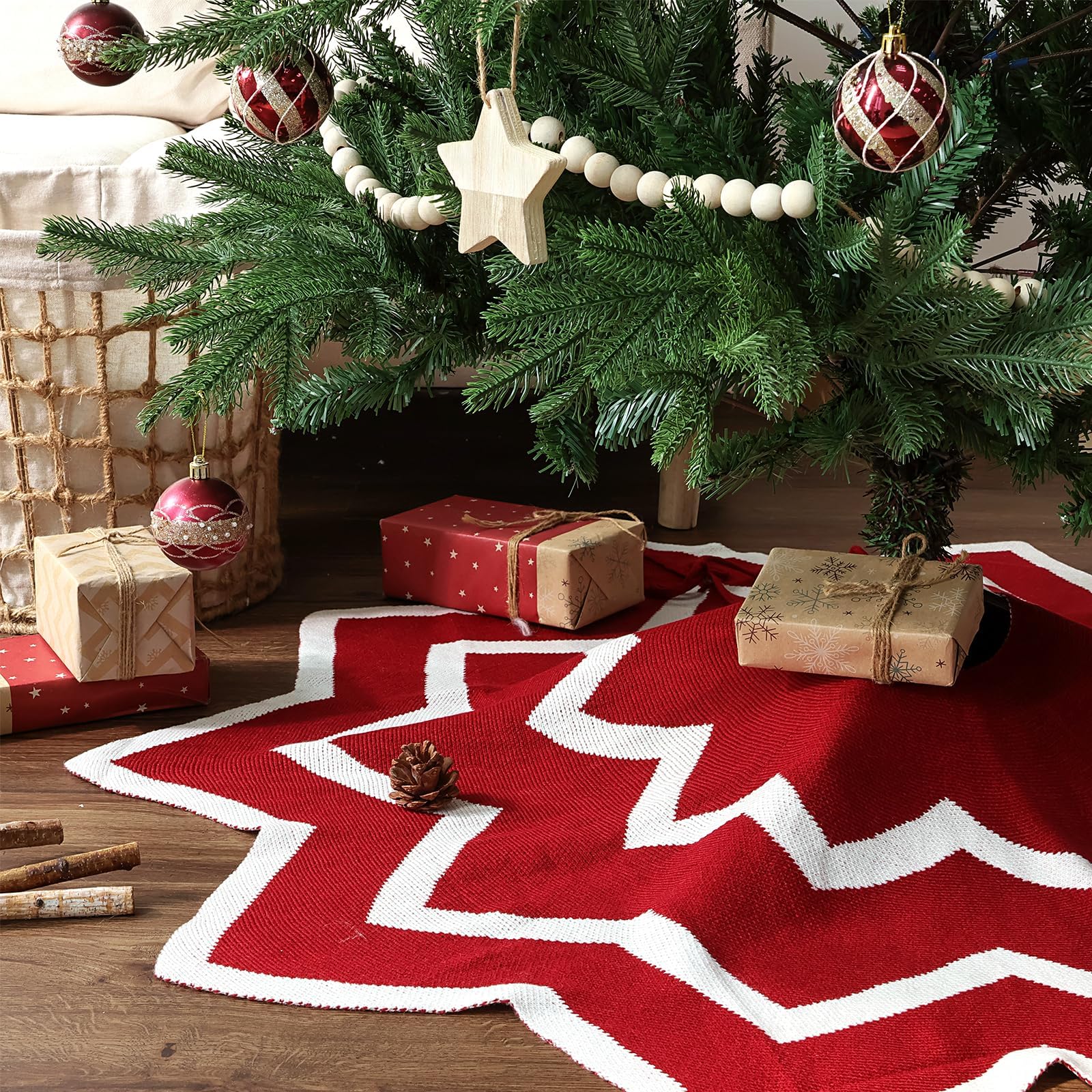 LimBridge Knitted Christmas Tree Skirt: 48 Inch Red & White Striped Polygon Chunky Crochet Tree Skirt, Christmas Tree Decorations for Merry Christmas Home Décor Rustic Holiday Xmas Party Gifts