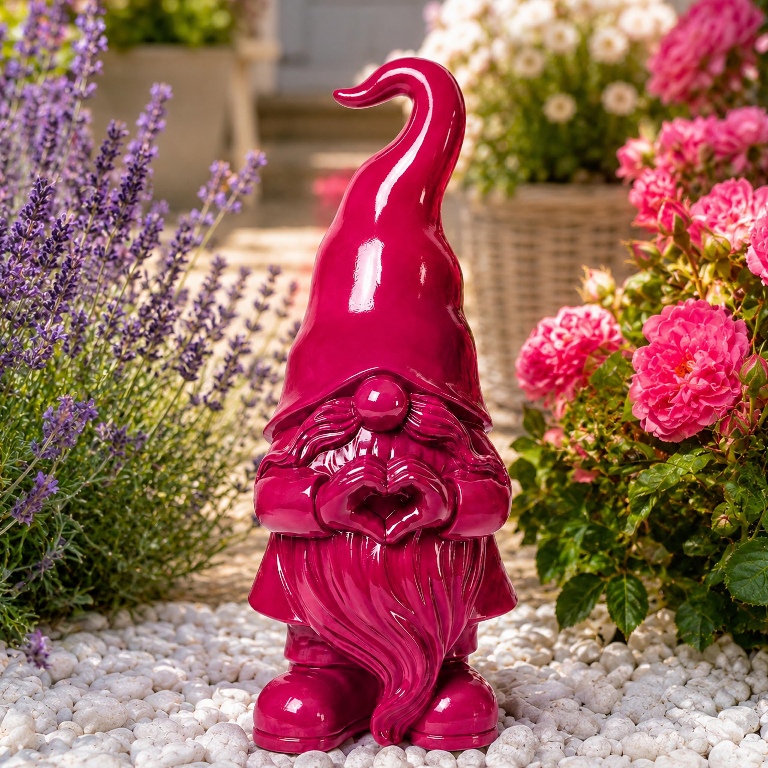 Pommerntraum ®| Gartendeko Verliebter Gartenzwerg Zwerg Wichtel Gnom Herz | Sammlerfigur Gartenfigur DesignZwerg Pop-Art Zwergenfigur Zwergenskulptur (AMOR)