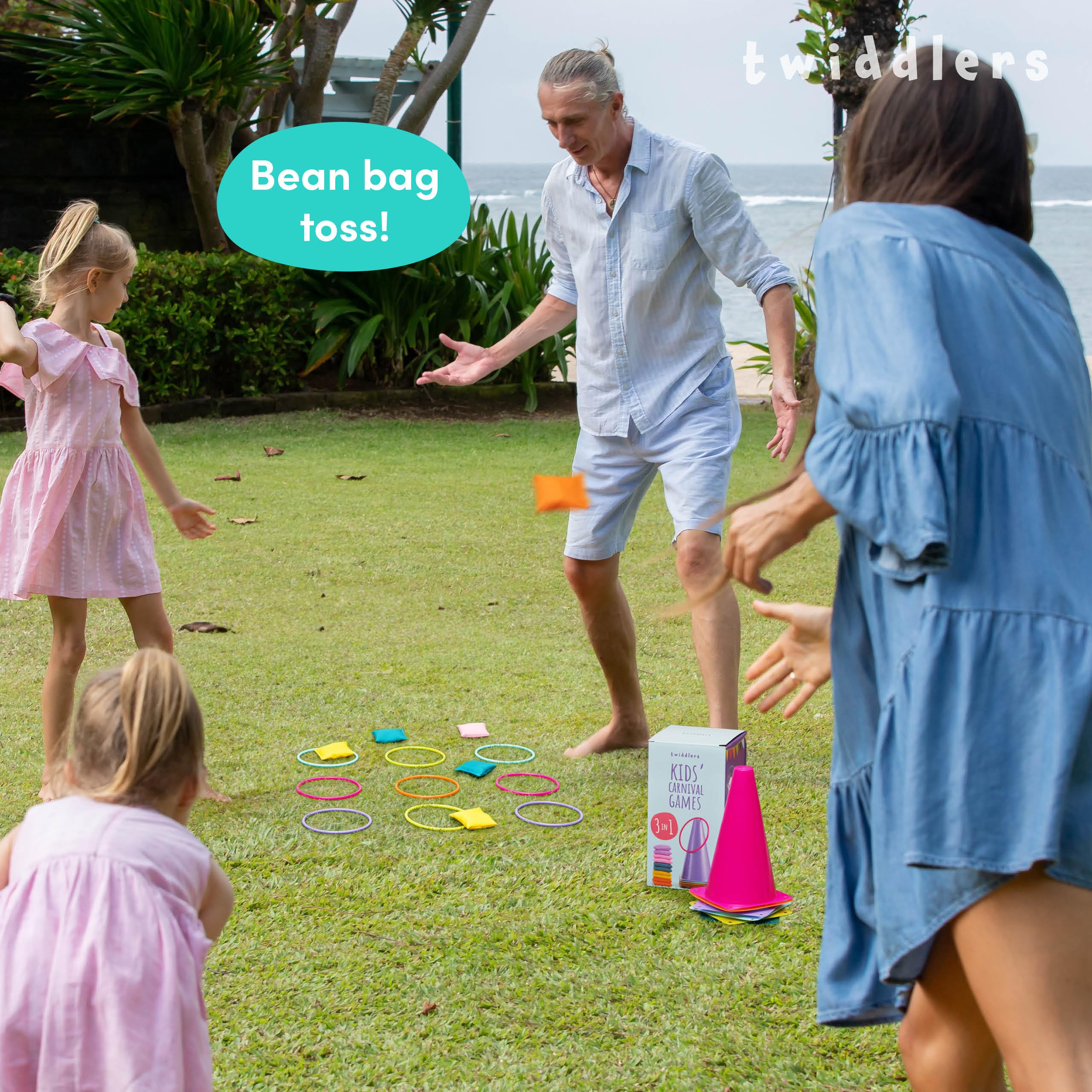THE TWIDDLERS Gioco da Esterno 3 in 1 per Bambini e Adulti - Set con Coni, Anelli e Sacchetti da Lancio per Feste in Giardino e Compleanni