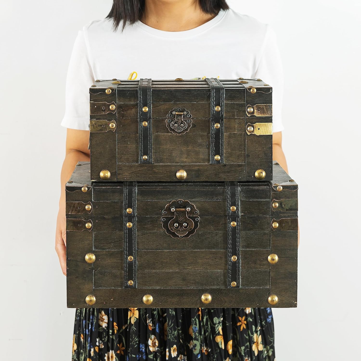 SLPR Alexander Wooden Boxes with Hinged Lids - Set of 2, Decorative Trunks for Storage and Home Decor, Antique Wood Treasure Chests for Keepsakes