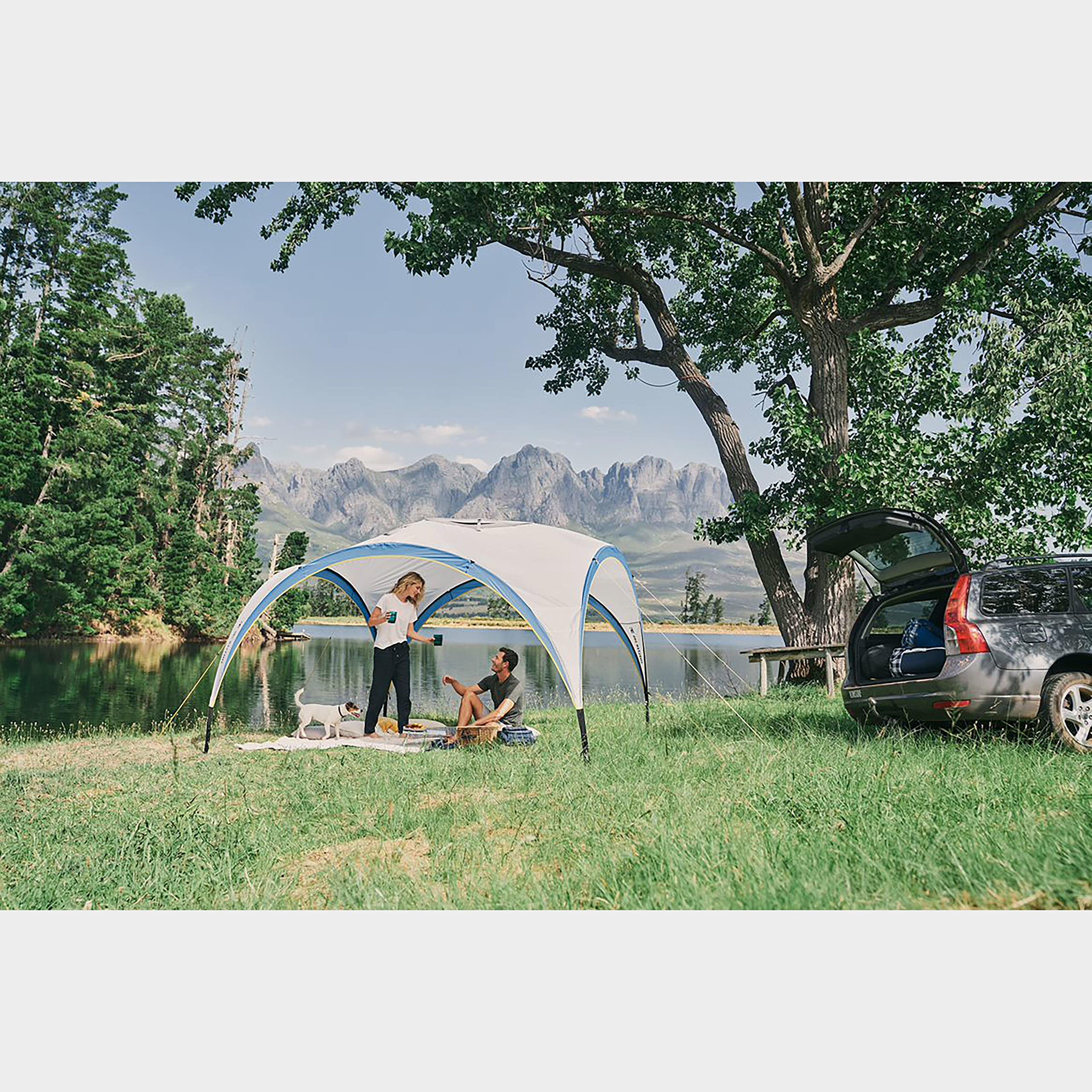 Hi-Gear Waterproof Haven 300 Steel Poled Shelter, Ideal for BBQs