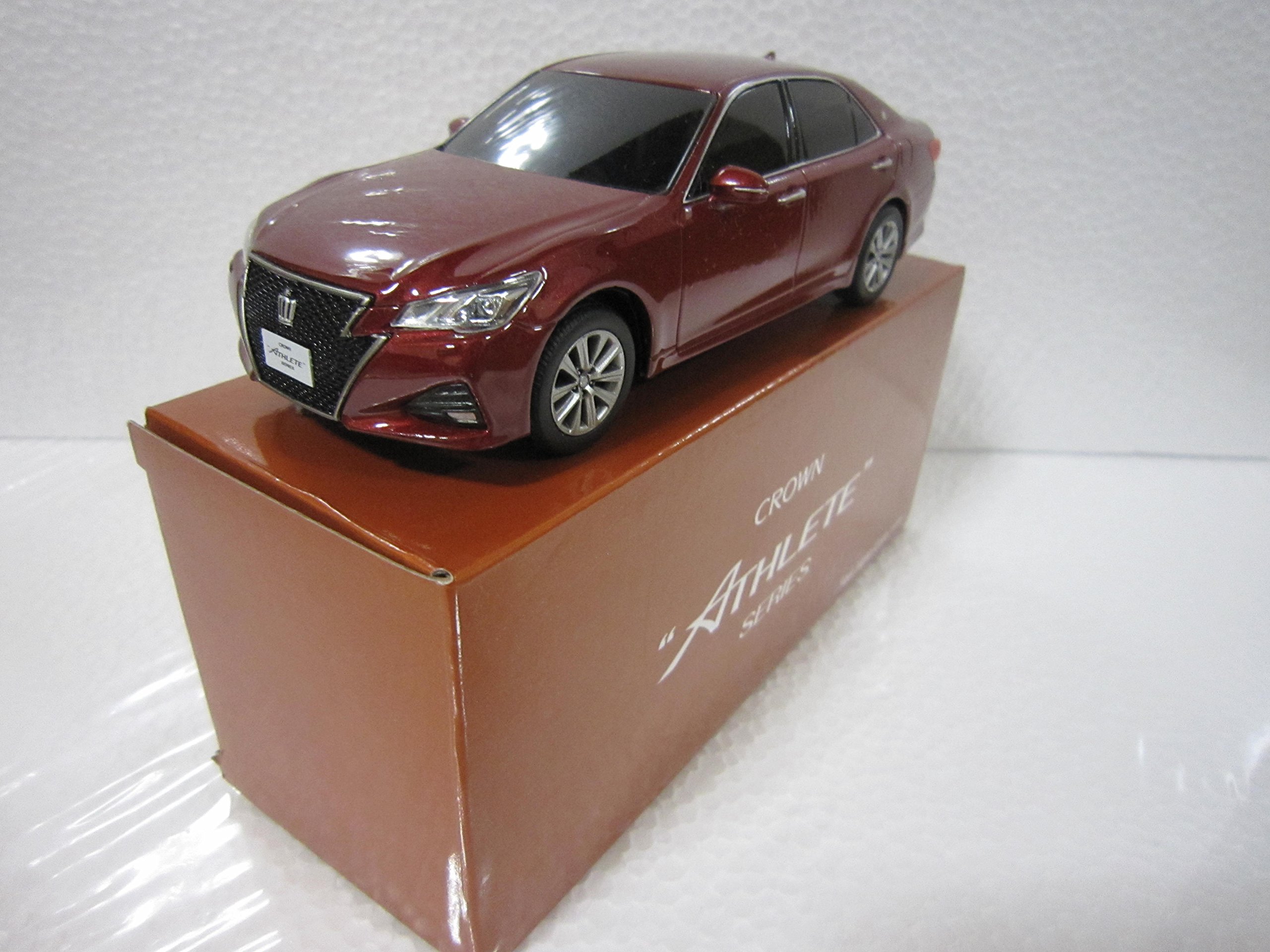 Amazon | トヨタ 1/30 オフィシャルミニカー クラウン CROWN