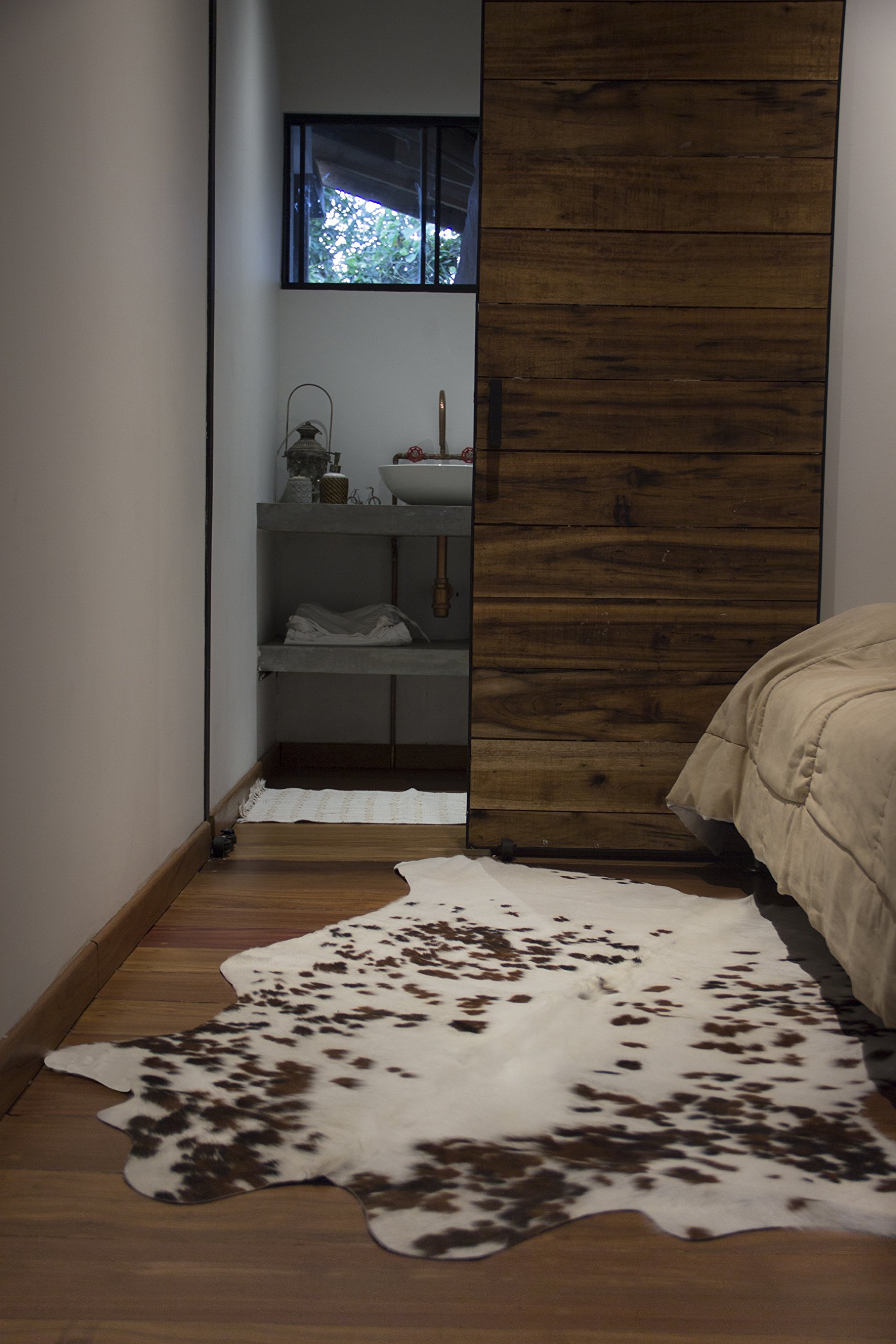 Decohides® Cowhide Rug, Leather, Salt&Pepper Tricolor