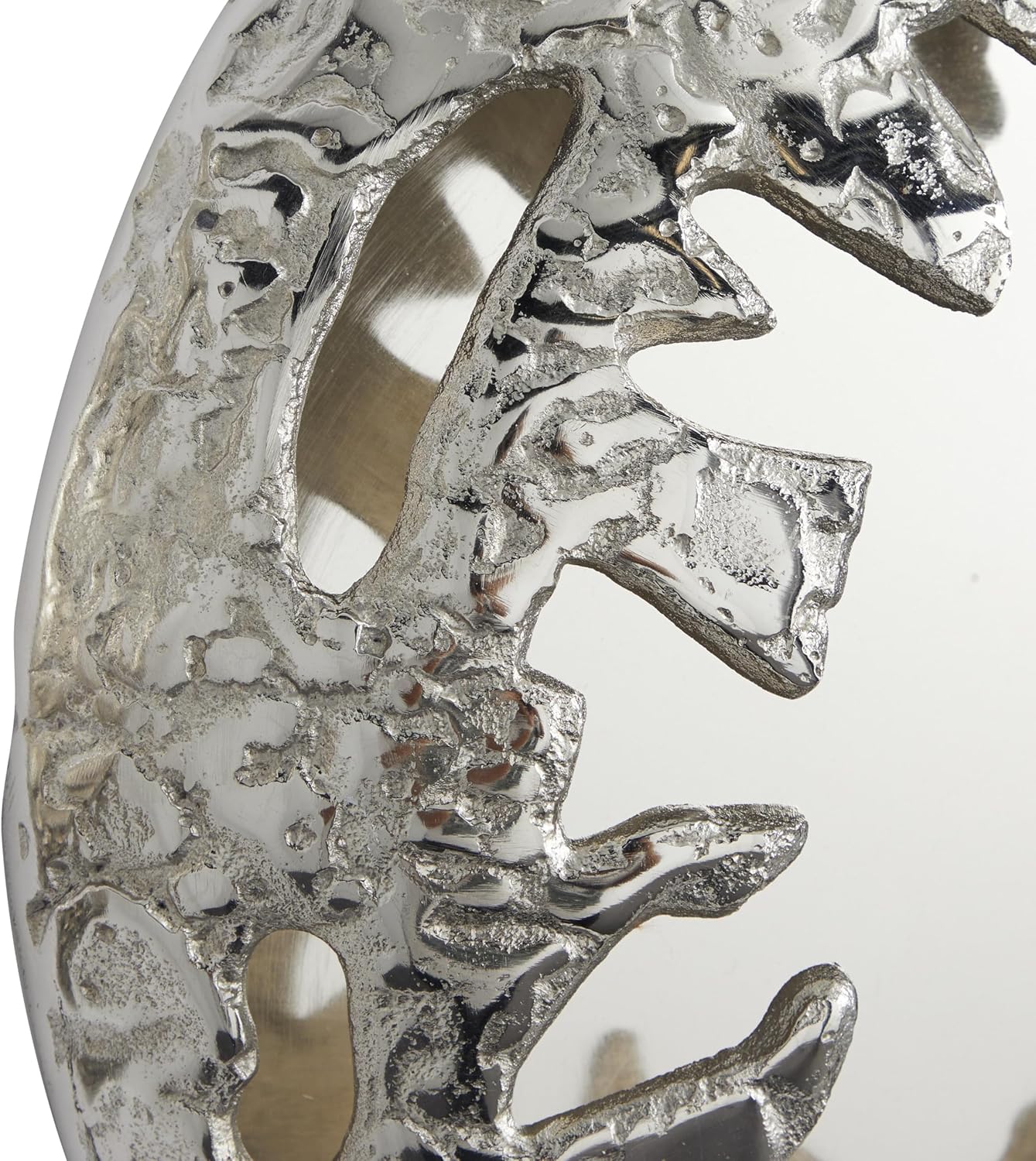 Deco 79 Aluminum Metal Sunburst Home Wall Decor Wall Sculpture with Textured Pattern, Set of 3 Wall Art 21", 18", 15" H, Silver