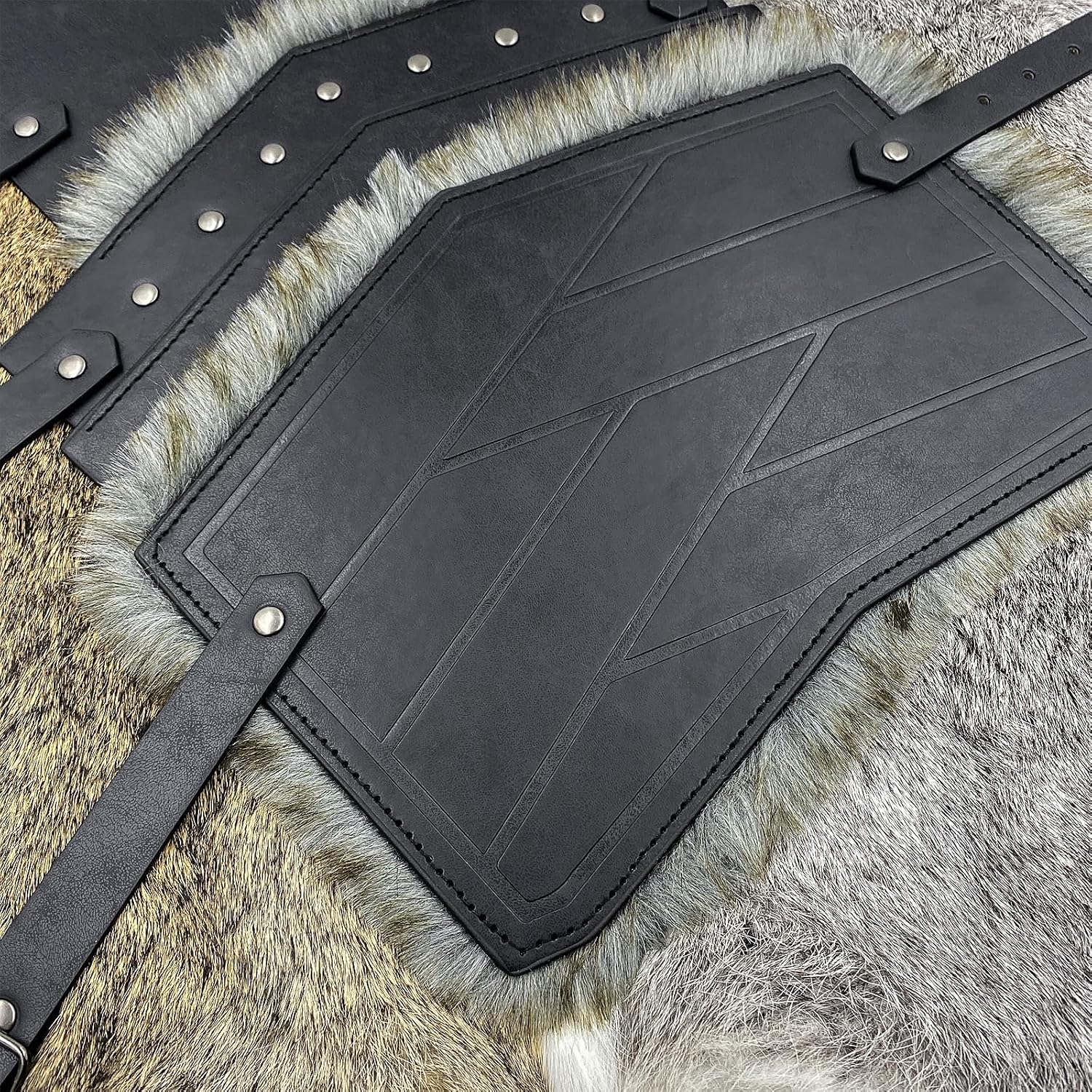 HiiFeuer Medieval Faux Leather Barbarian Leg Gaiters, Vintage Middle Ages Knight Leg Armor, Artificial Fur Shin Guards