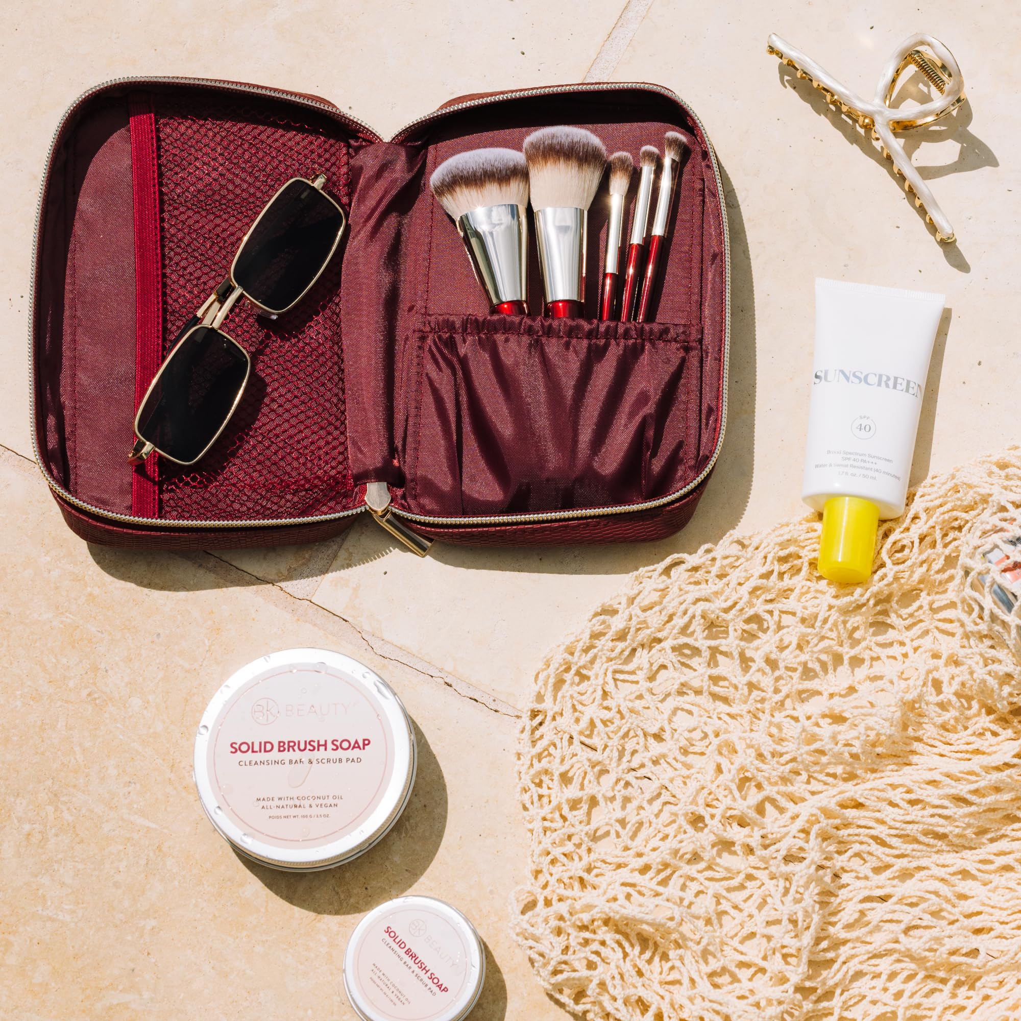 BK BEAUTY Juego de brochas de viaje con bolsa, 5 piezas, veganas, libres de crueldad animal, para cara y ojos, brochas de maquillaje ligeras y duraderas en bolsa de cuero vegano, juego de brochas de