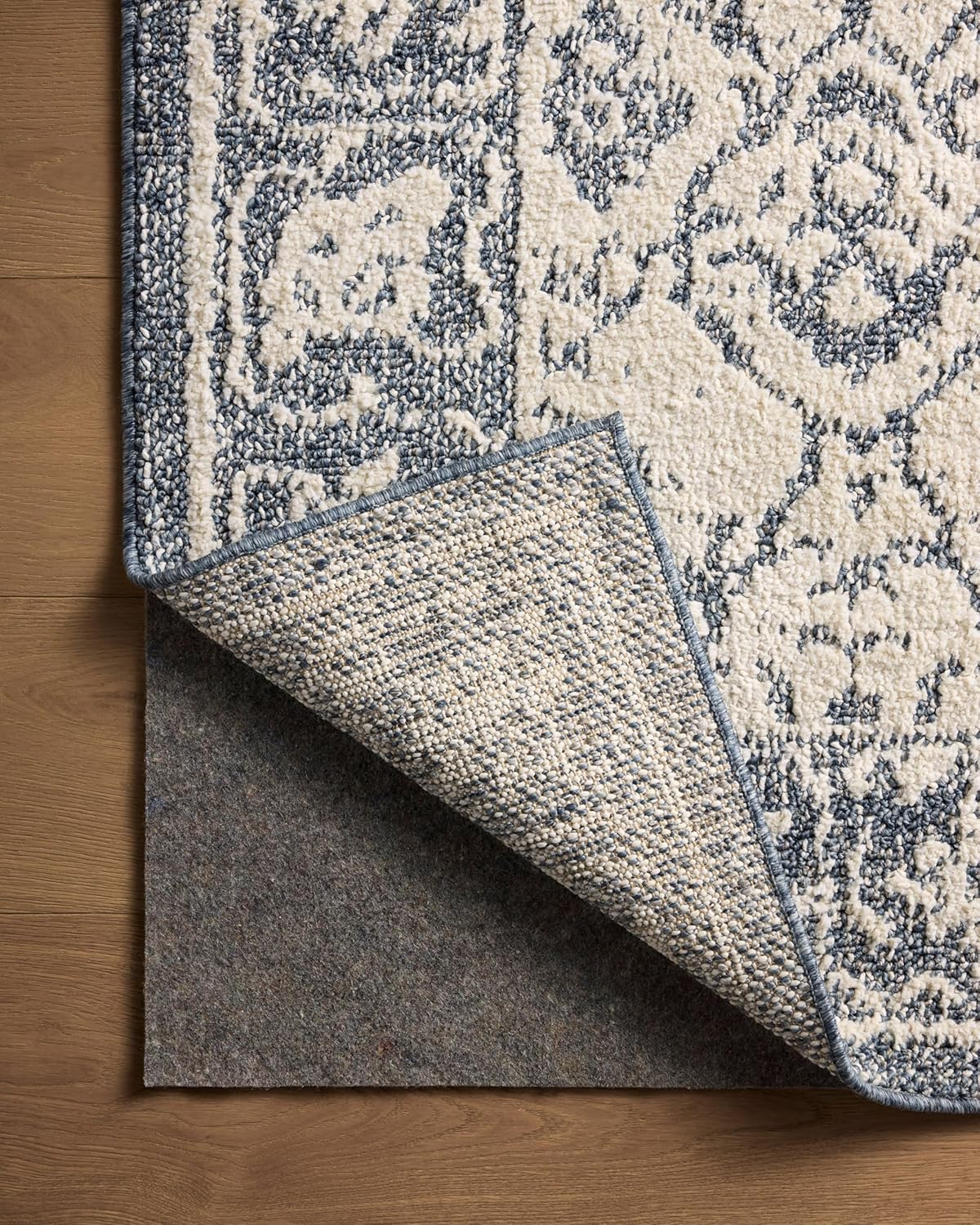 Ivory and Blue Rectangular Synthetic Area Rug 6'7" x 9'2"