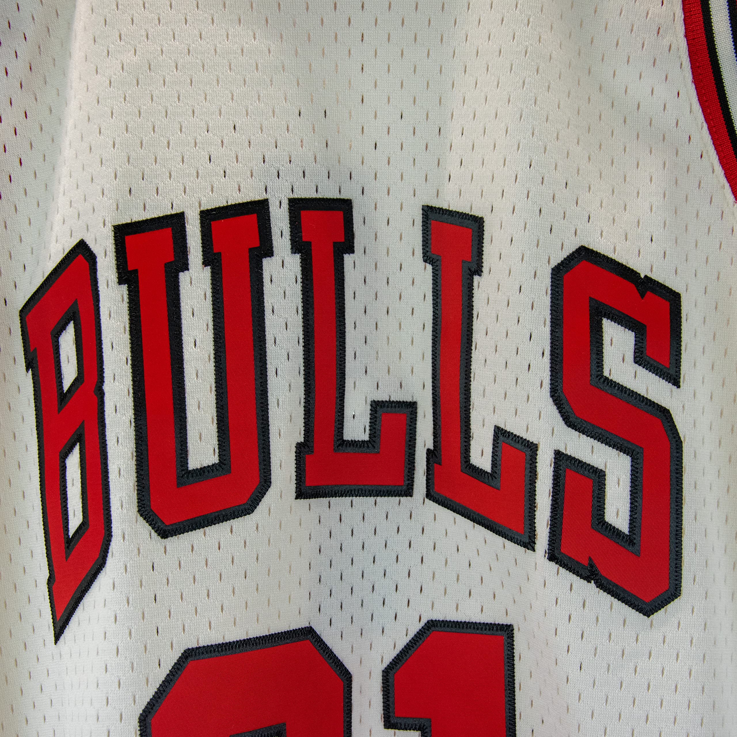 Mitchell & Ness NBA Off White Team Color Swingman Jersey Trikot