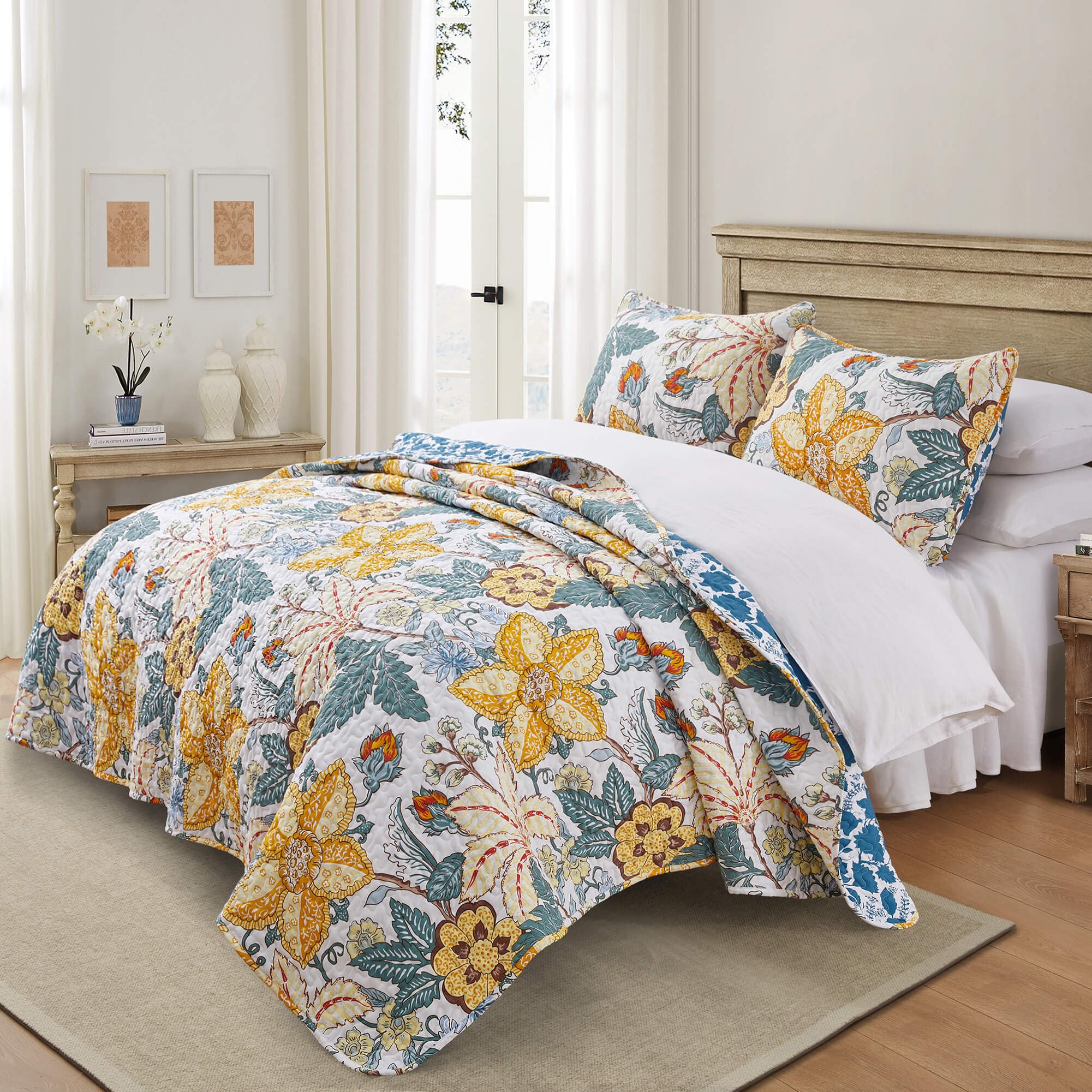 Quilt Queen Size Bedding Set - Floral Quilt Bedspread 3 Pieces for Queen Bed Tropical Rustic Bedding Set in Flower Style Print Vintage Quilt Sets as Coverlet Cabin Bed Spread and Country Quilts
