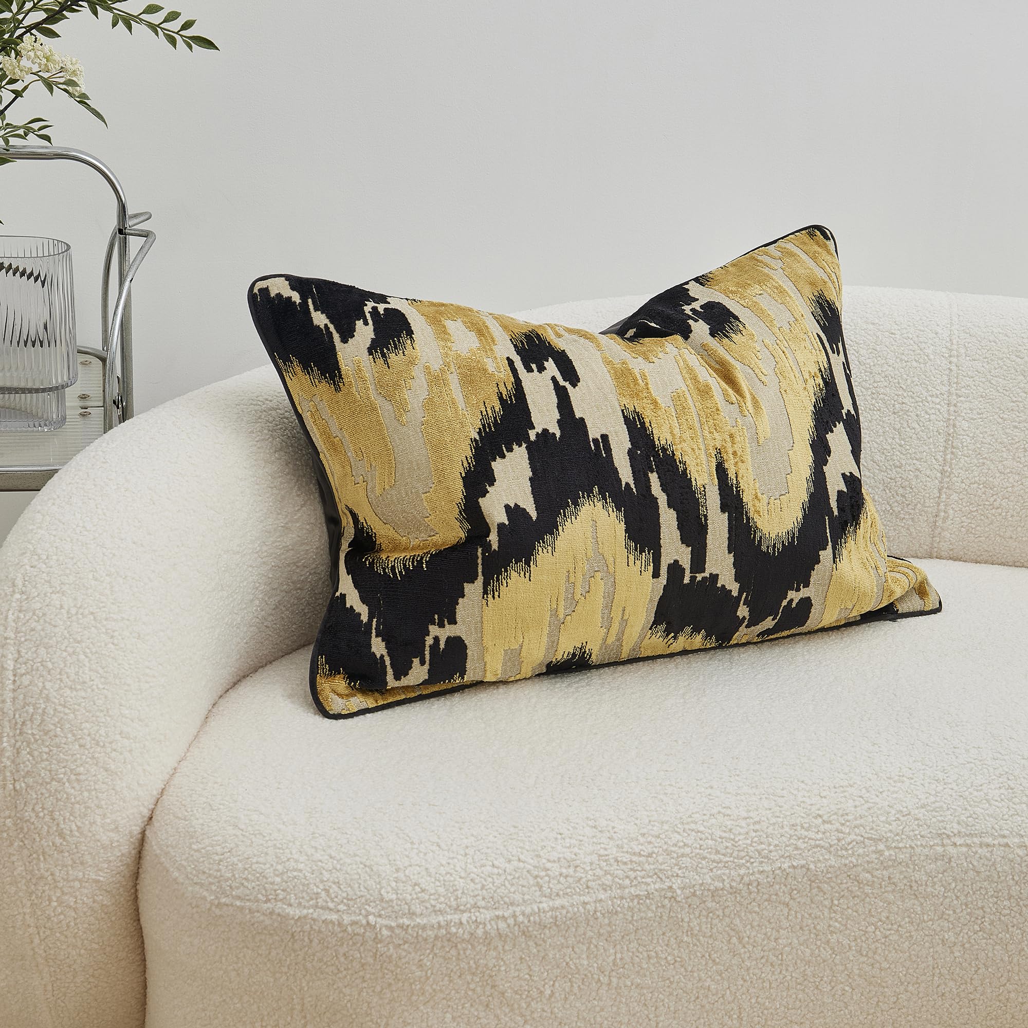 THE-TINOART Vibrant Color Cut Velvet Throw Pillow Covers Gold Decorative Lumbar Throw Pillow Covers Rectangle Couch Sofa Pillow Covers for Living Room