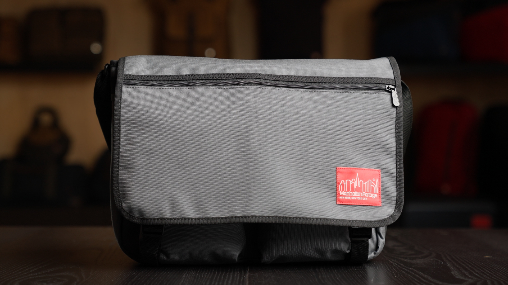 Amazon.com | Manhattan Portage Europa Messenger Bag (Large